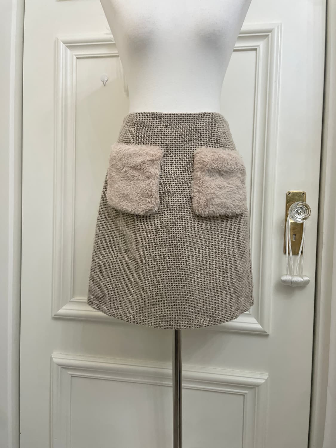 beige fur pocket point midi skirt 상품이미지5