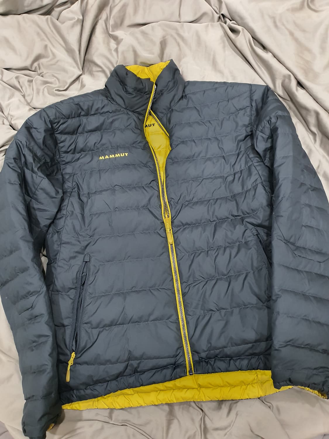 마무트 리버시블 경량패딩 상품이미지1