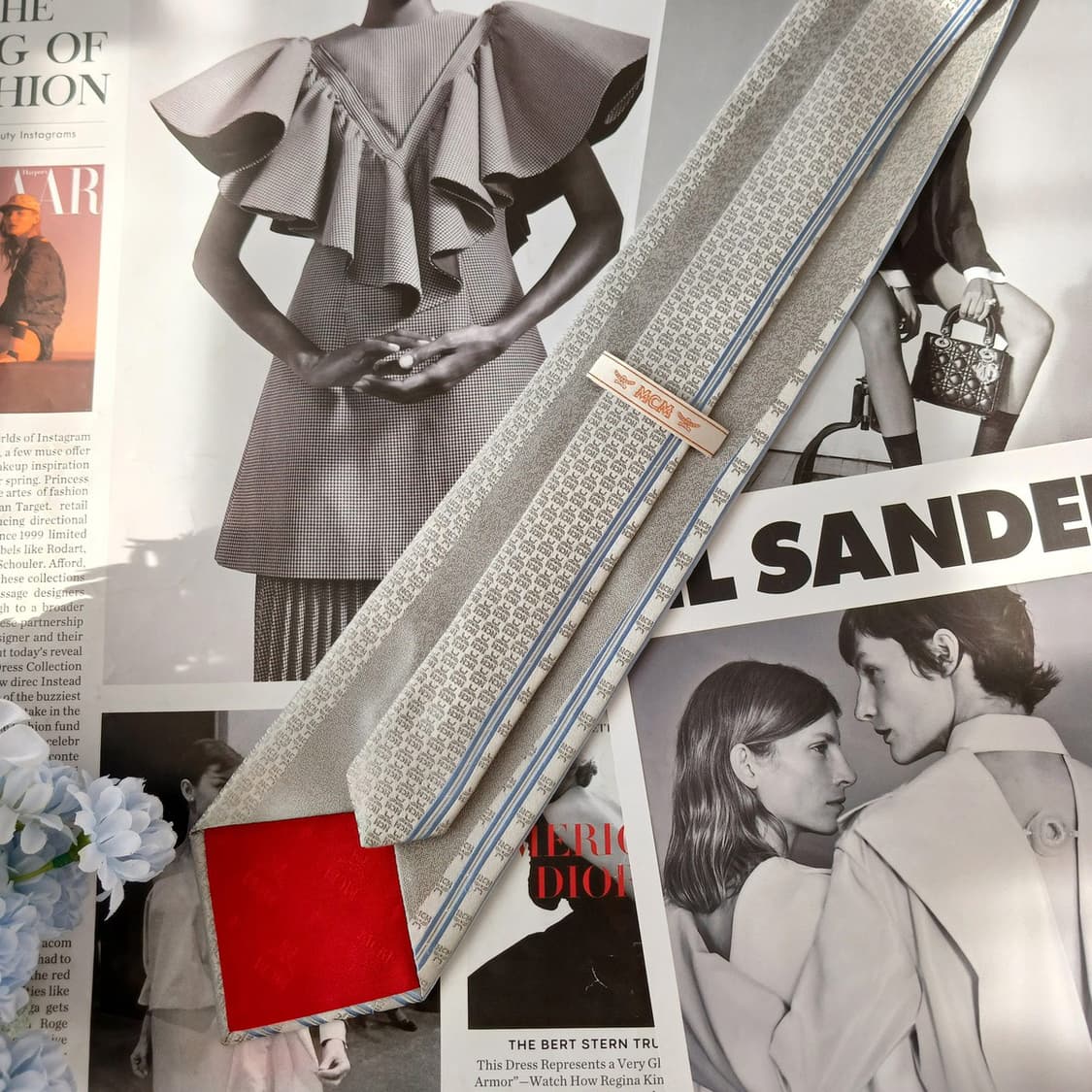 엠씨엠 실크 실버 로고 패턴 넥타이 9.3cm A+등급 A19652 상품이미지4