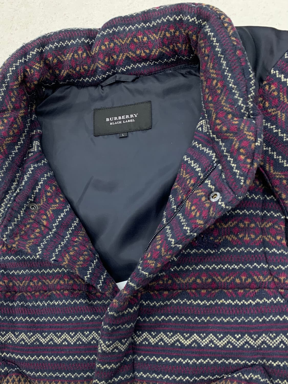 Burberry 버버리 아즈텍 조끼패딩 상품이미지4