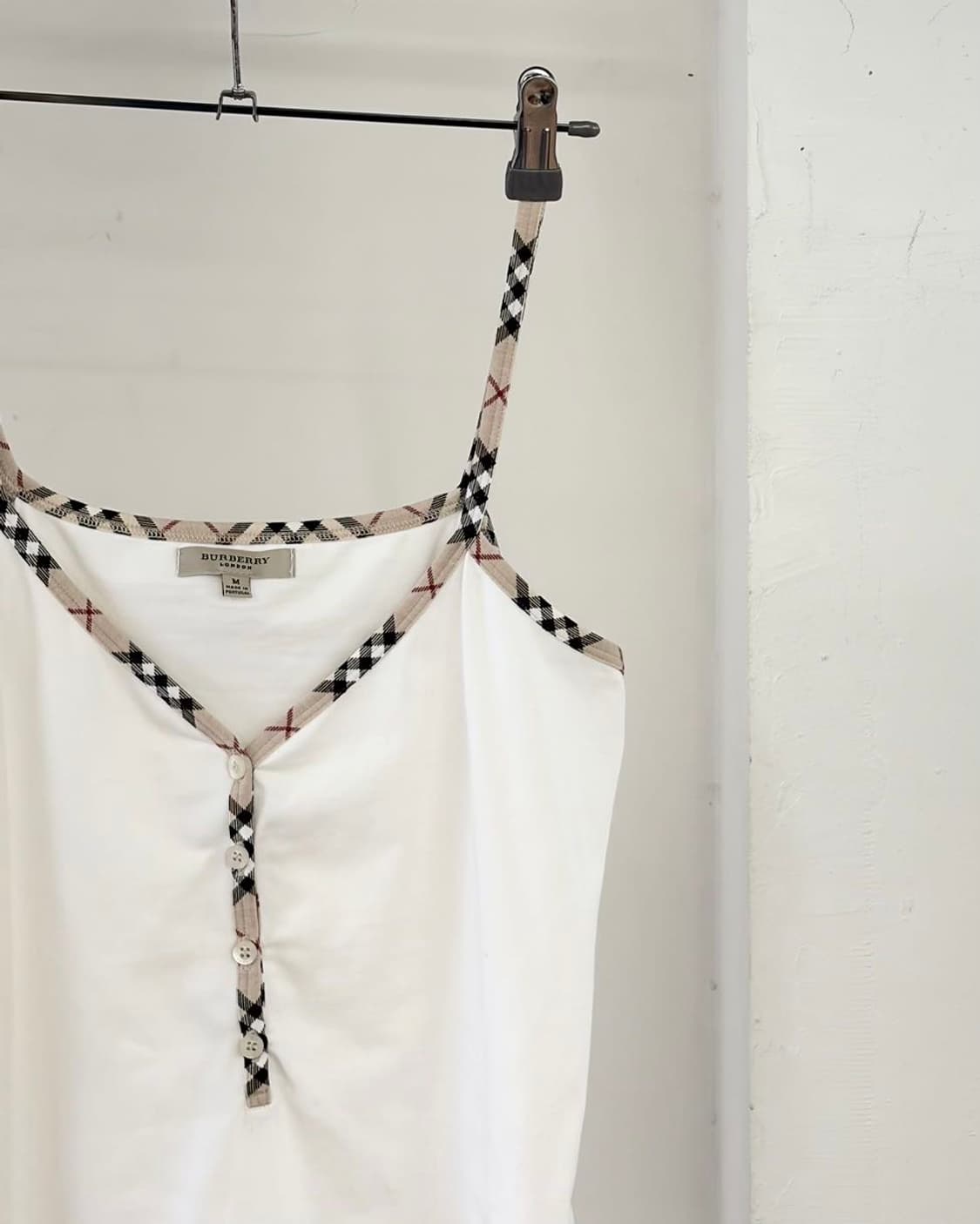 버버리 런던 화이트 노바 체크 슬리브리스 상품이미지3