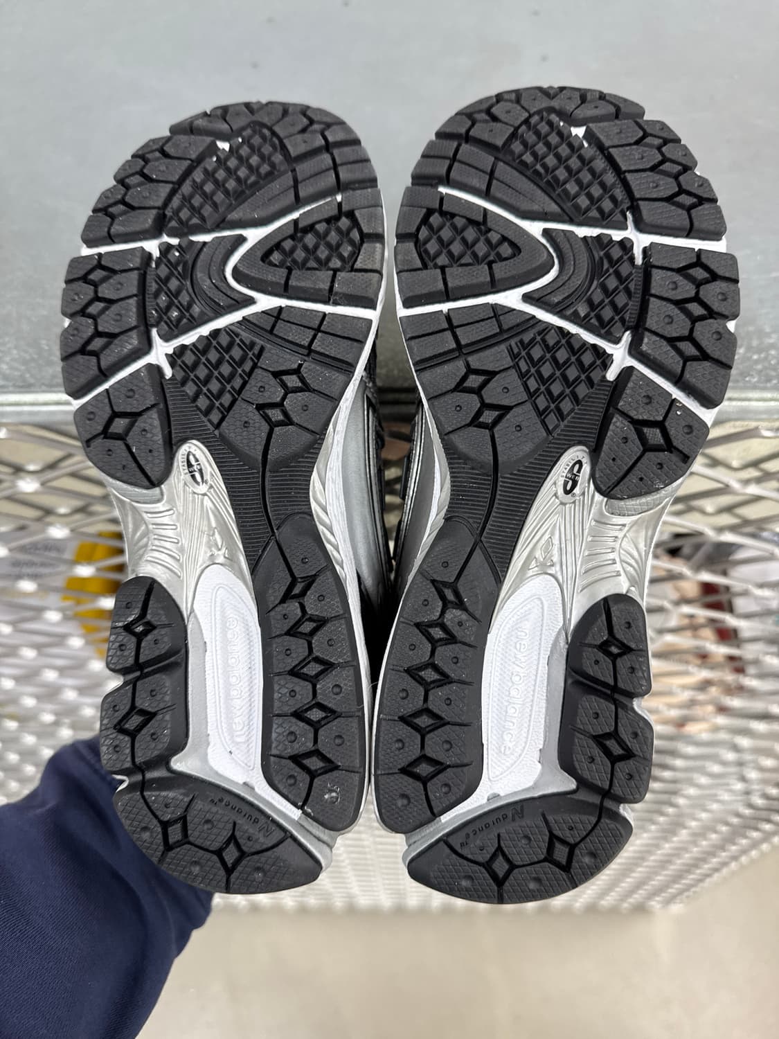 뉴발란스 1906 실버 230 상품이미지7