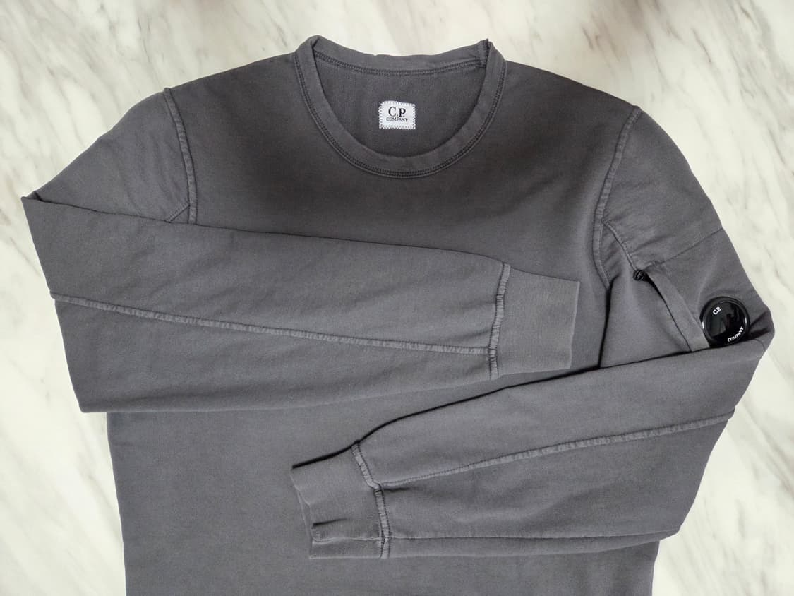 씨피컴퍼니 렌즈 맨투맨 상품이미지3