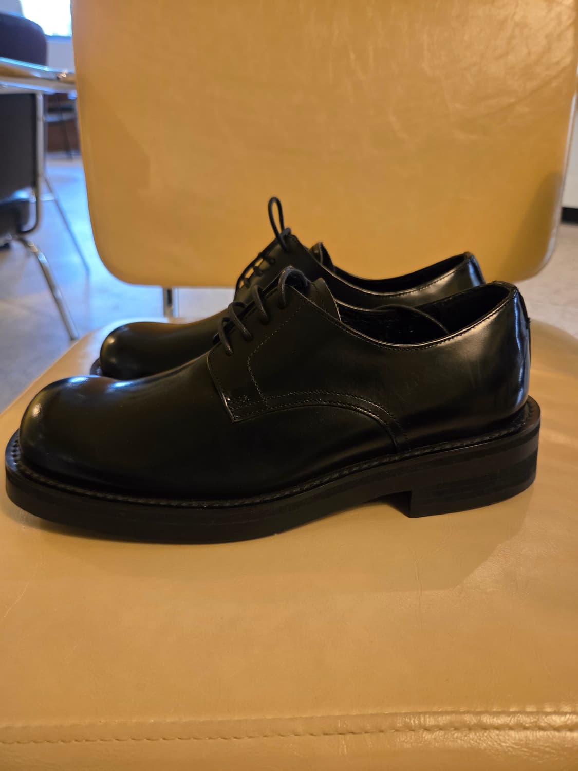 무신사 여성 와이드 스퀘어 더비슈즈  상품이미지2