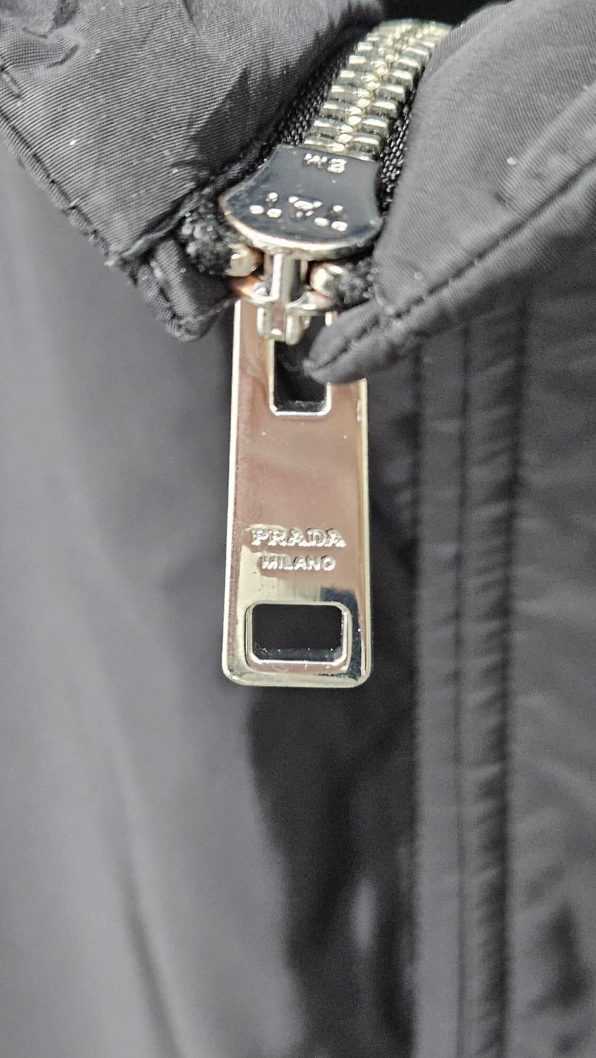 프라다 리나일론 하이넥 바람막이 블랙(48) 상품이미지4