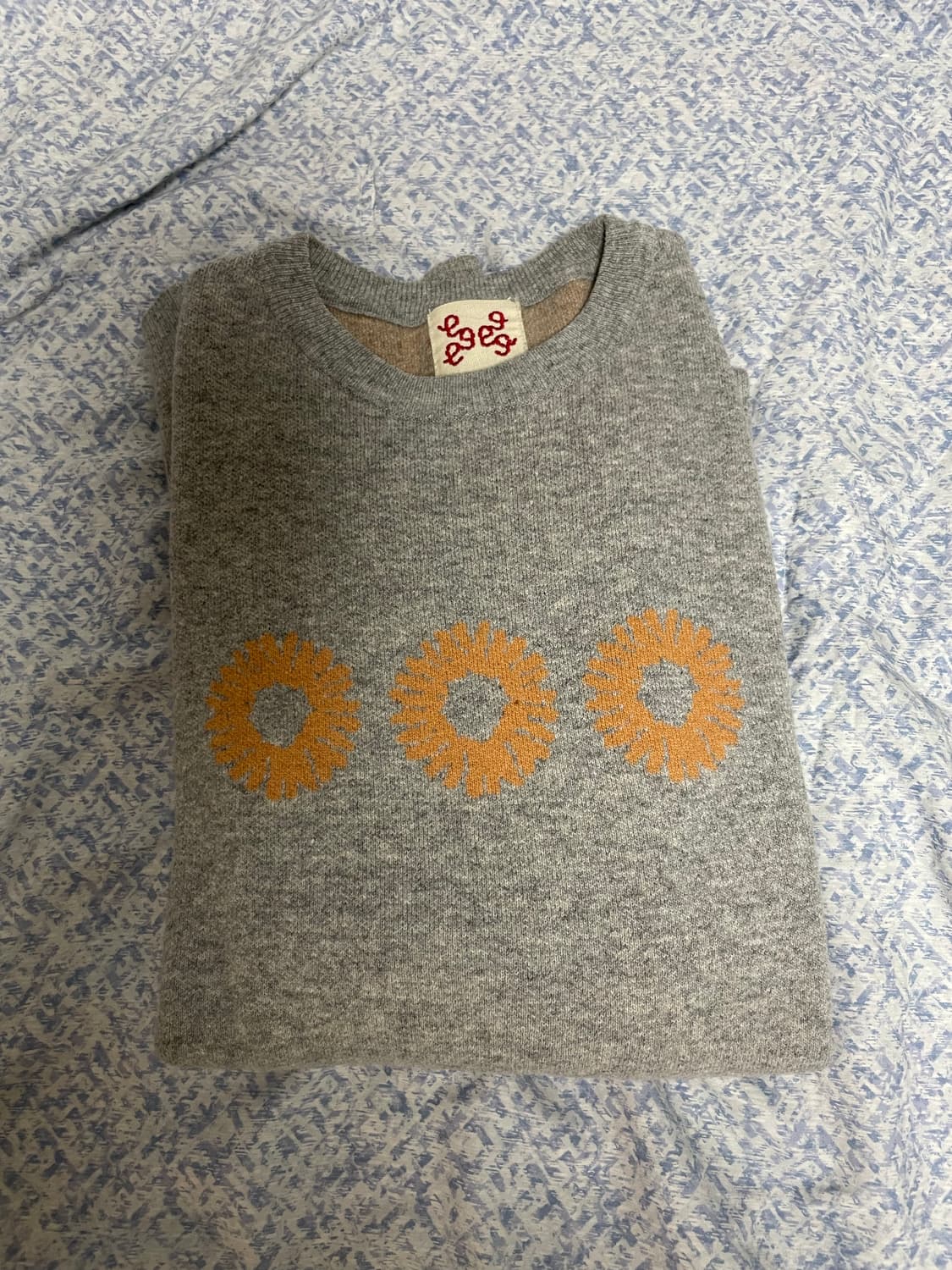 999휴머니티 로고 크루넥 니트 3 그레이 상품이미지2