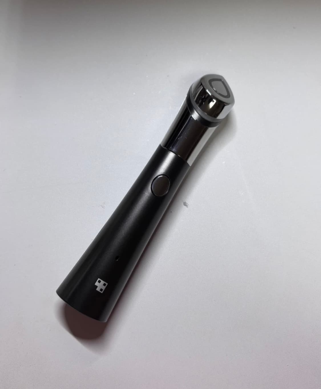 메디큐브 에이지알 부스터힐러 상품이미지1