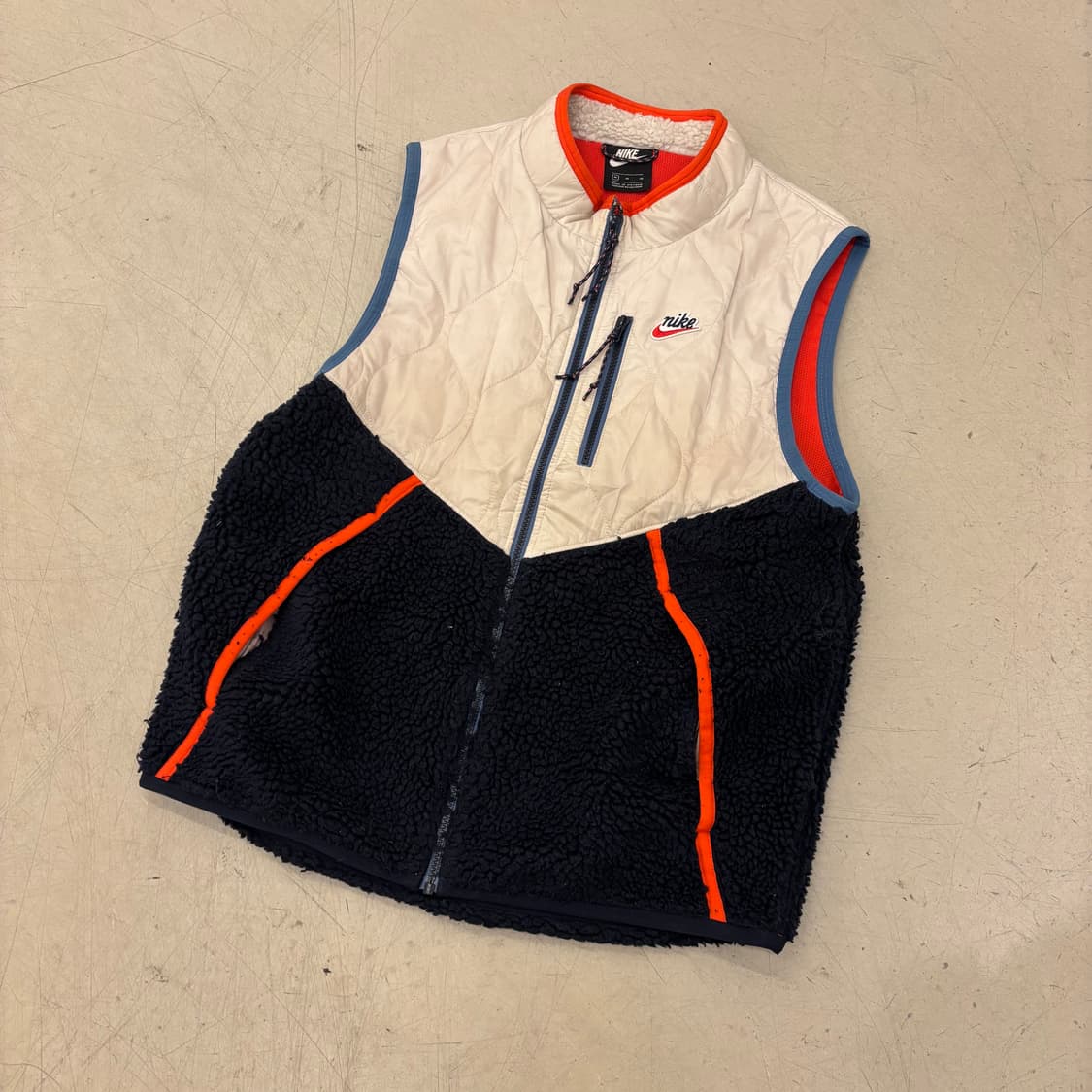 나이키 퀼팅 플리스 베스트 상품이미지1