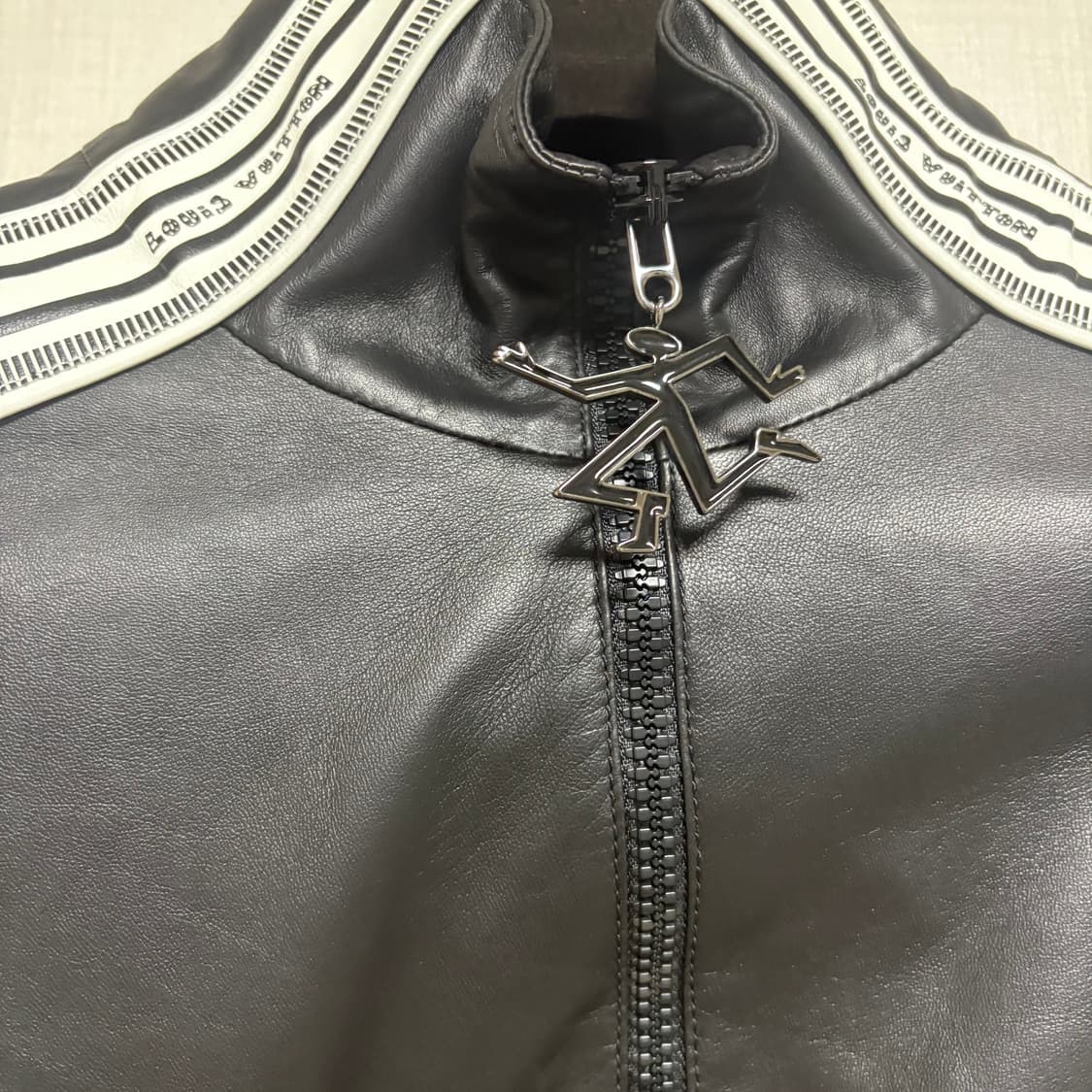 [새상품급] 루이비통 레더 다미에 자켓 상품이미지3