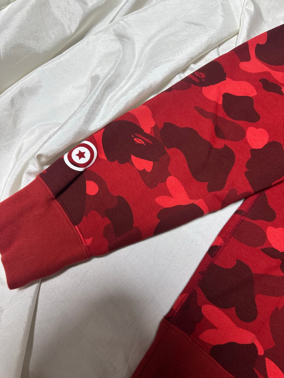 베이프 컬러 카모 샤크 풀 집업 후드 레드 상품이미지3