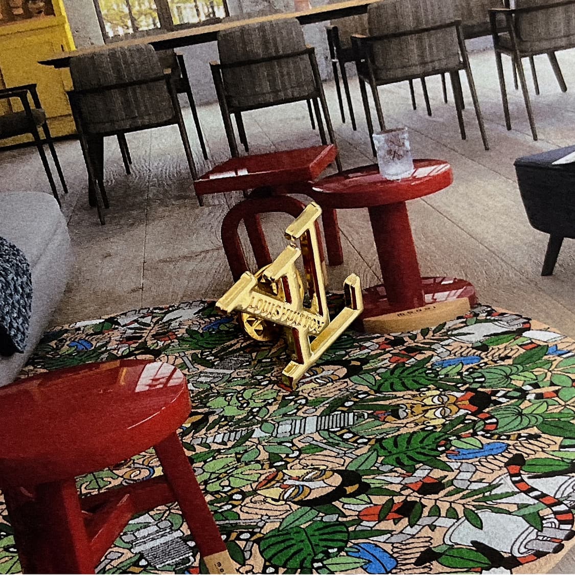 루이비통 LV 로고 핀 브로치 상품이미지4