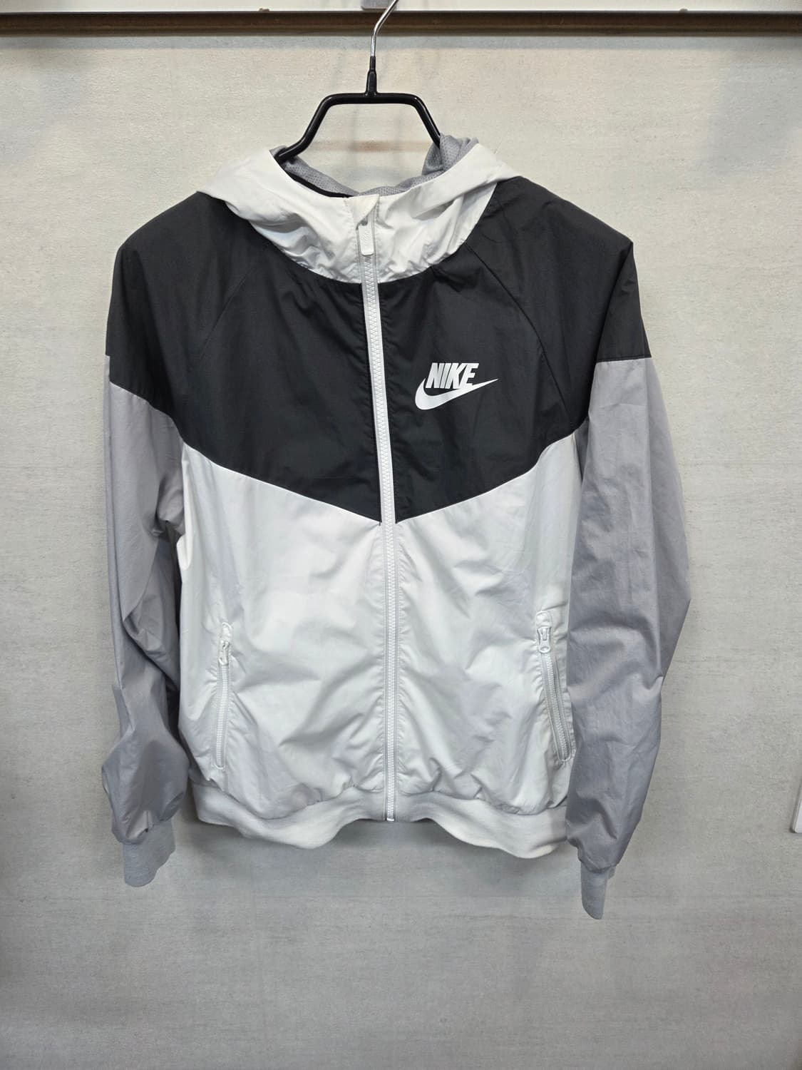 나이키 키즈 주니어 윈드러너 바람막이 후드자켓 75 여성 xs 상품이미지1