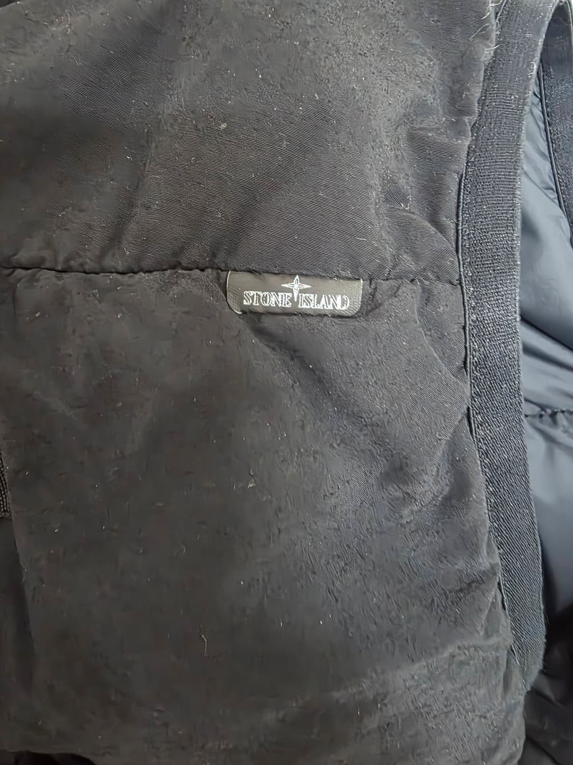 스톤아일랜드 블랙라벨 패딩 베스트 정품 상품이미지3