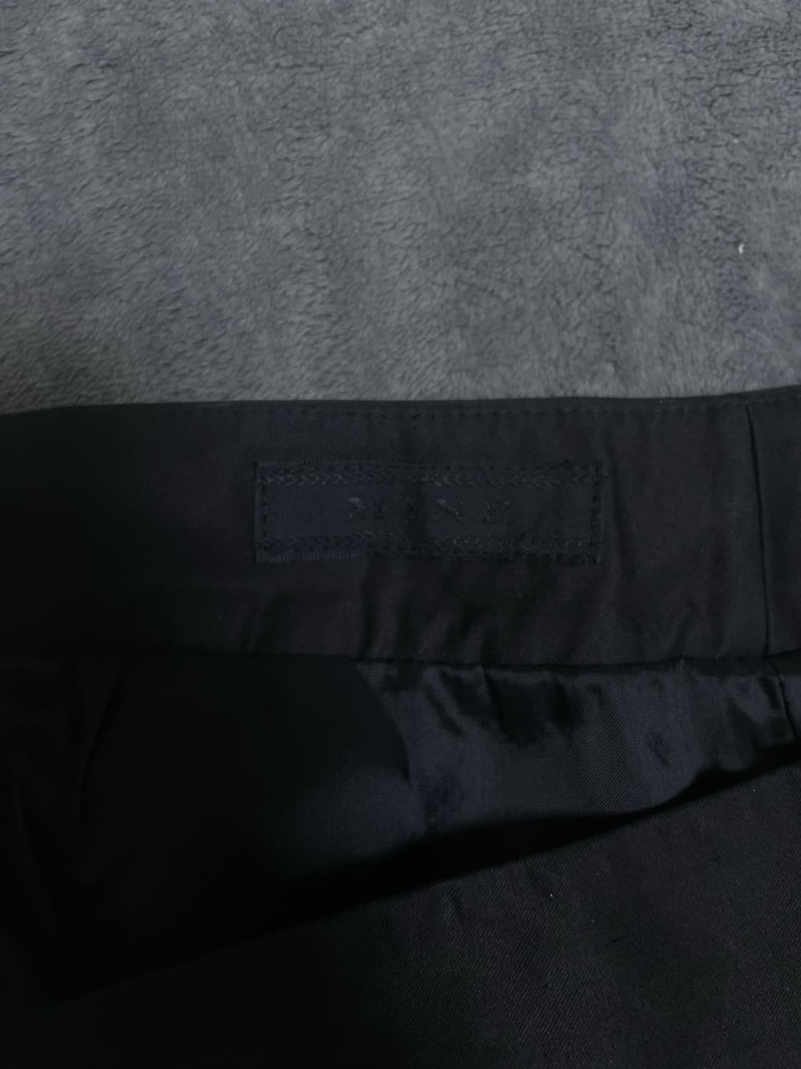 한섬 마인 블랙 비즈 자수 스커트 정품 상품이미지5