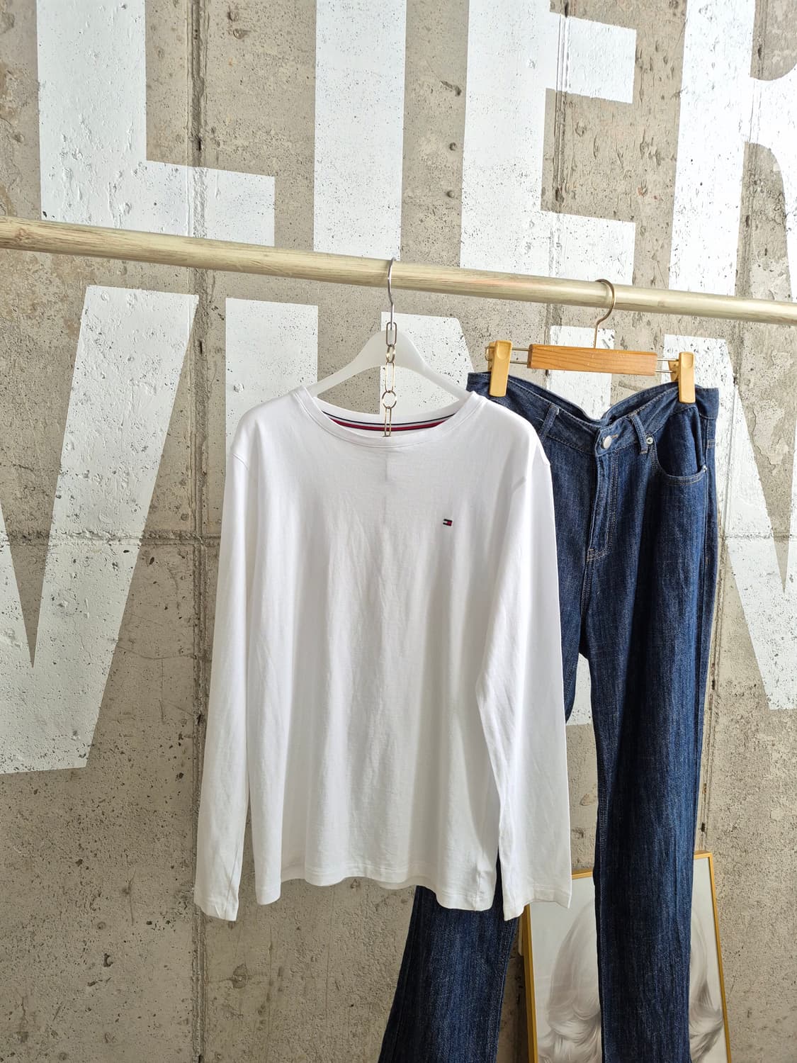 타미힐피거 소재보장 흰색 긴팔티셔츠 (수납 상품이미지3