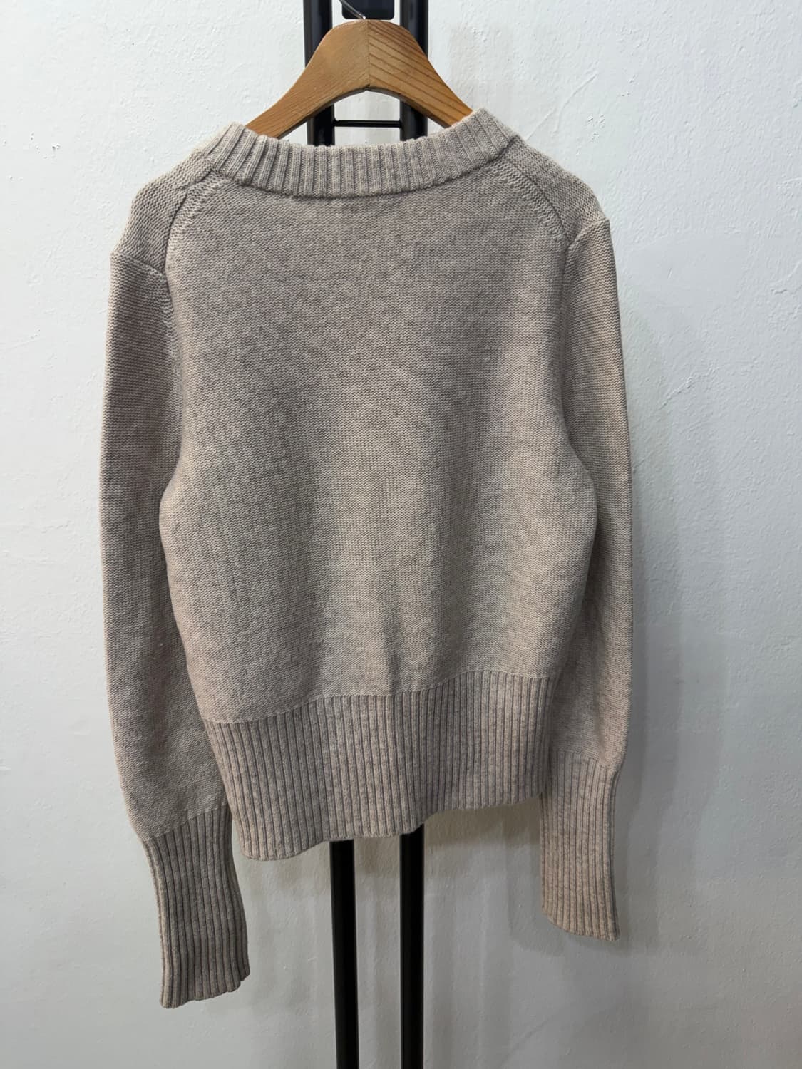 정품) COS 코스 여성 핑거홀 니트 스웨터 S 상품이미지4