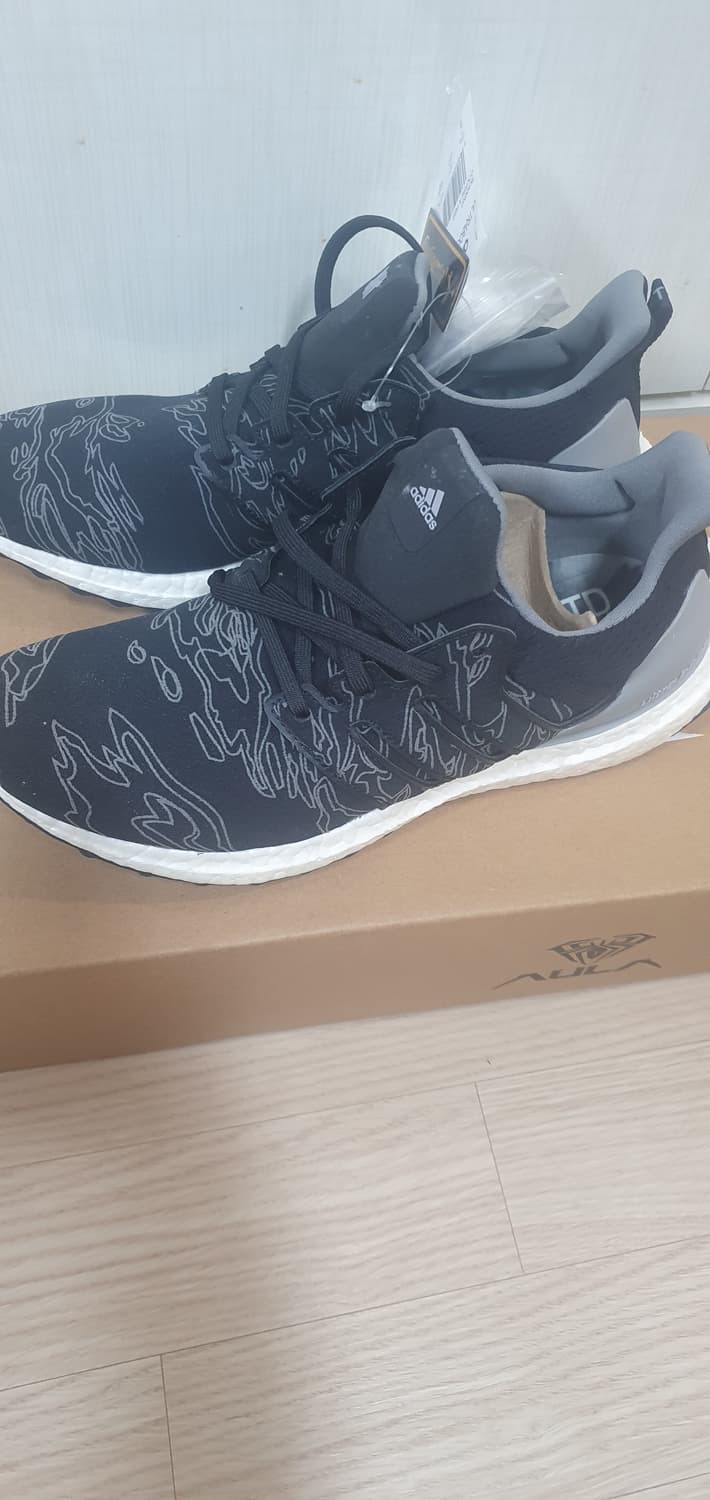 아디다스 x 언더핏 울트라부스트 상품이미지2