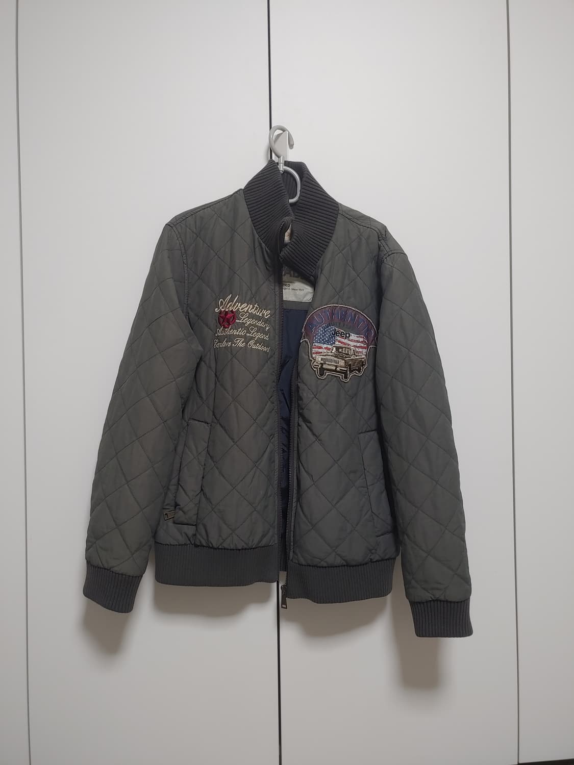 JEEP  지프 어센틱 와펜로고 퀼팅 하이넥 자켓-XL 상품이미지3