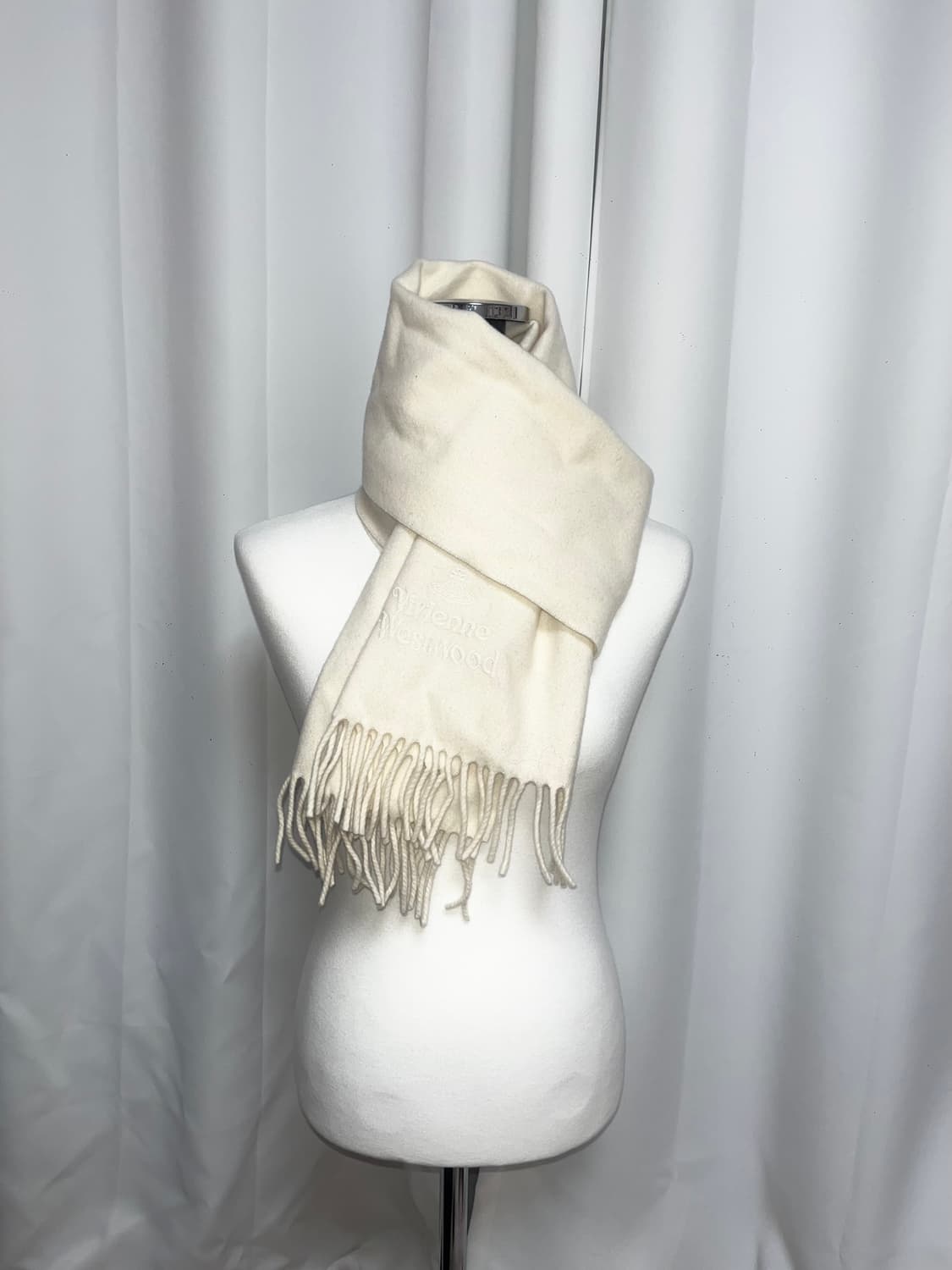 비비안웨스트우드 머플러 상품이미지1