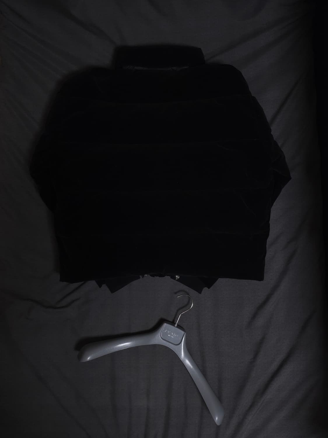 [L] 프라다 벨벳 패딩 블랙(SGC407) 상품이미지2