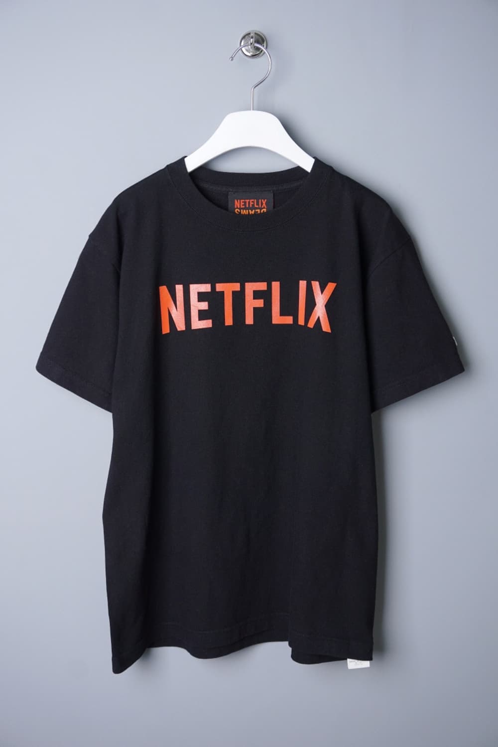 (M) 빔즈 “넷플릭스” 반팔 티셔츠 상품이미지1