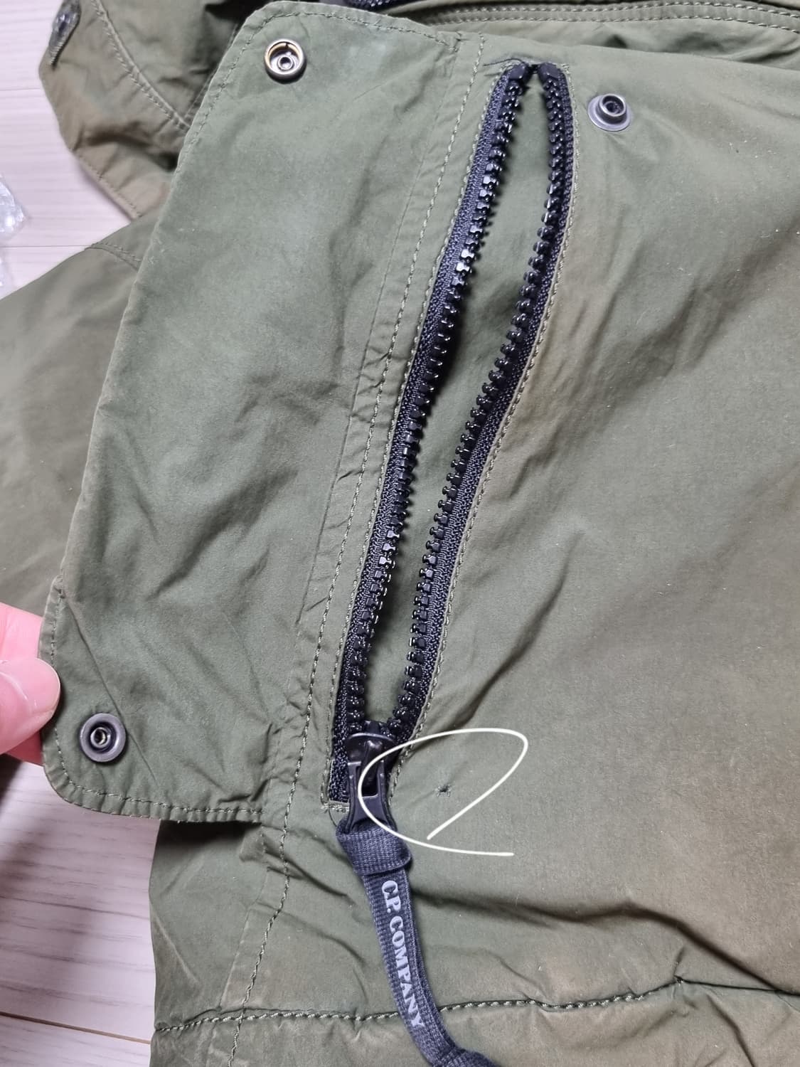 cp컴퍼니 퀄팅패딩 자켓 상품이미지4