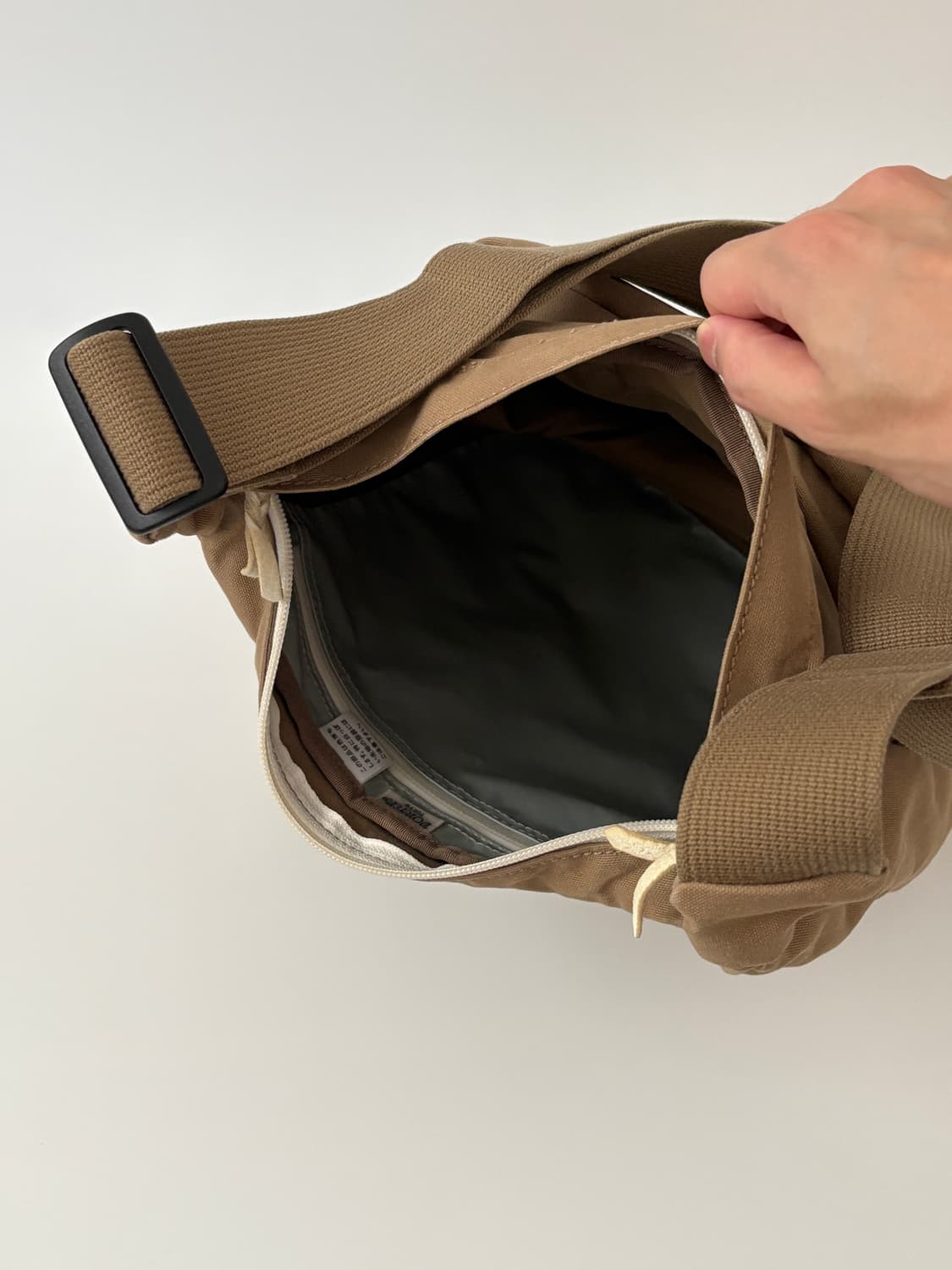 beat shoulder bag (beige)  상품이미지8
