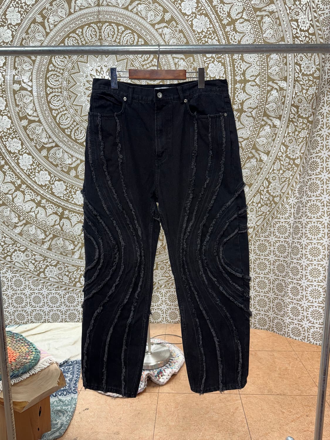 예스아이씨 절개 디테일 흑청 데님팬츠  상품이미지3