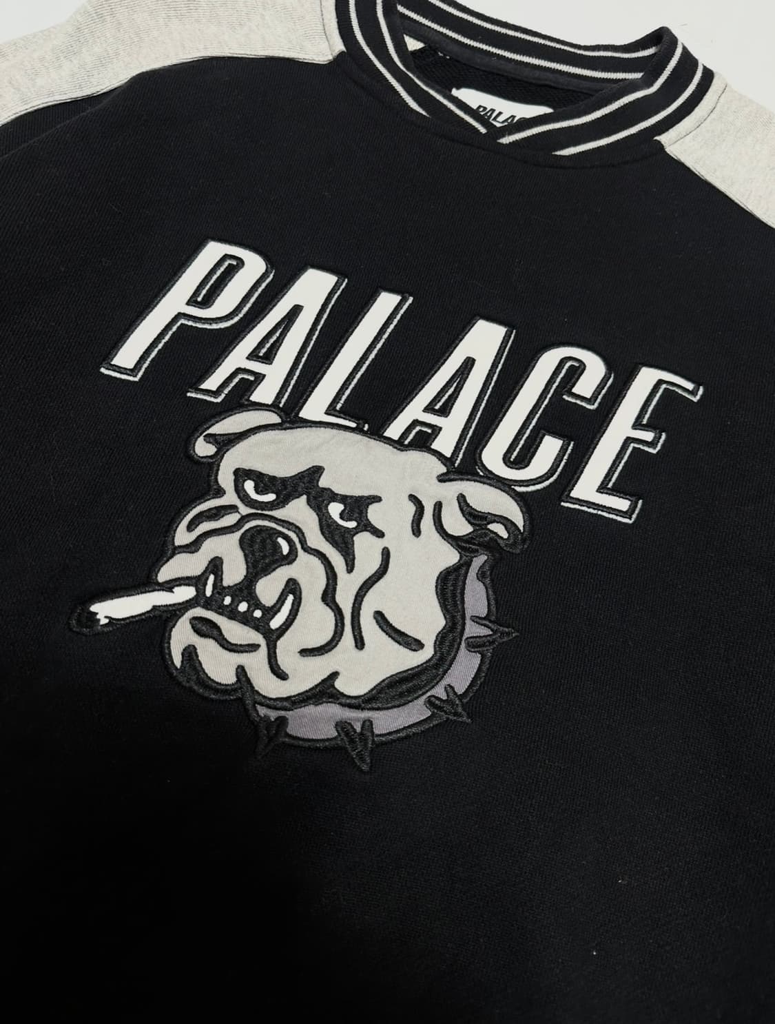 팔라스 버닝 불독 크루넥 맨투맨 상품이미지4