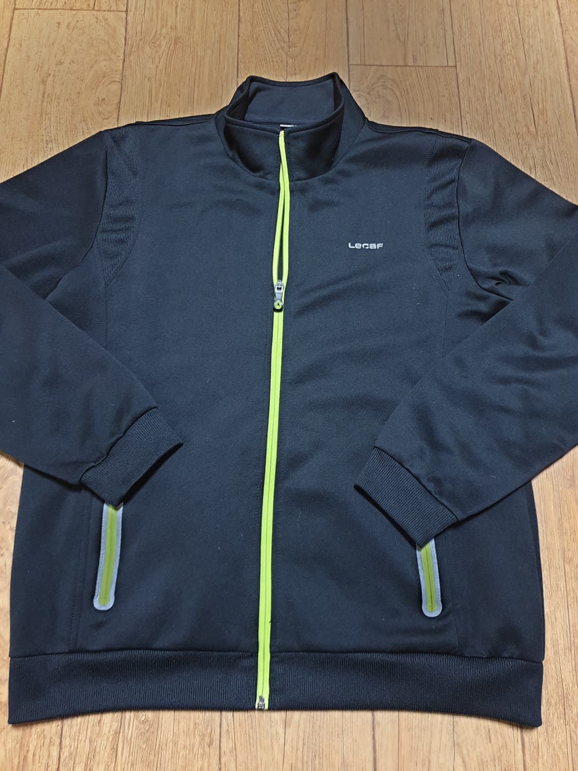 1225 르까프 운동복 집업 100 사이즈입니다 상품이미지2