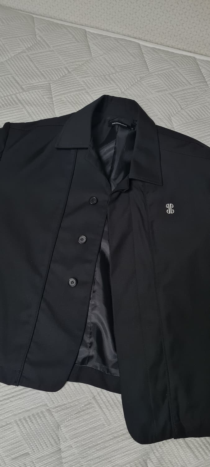 이우가마카라스 크롭자켓 상품이미지1