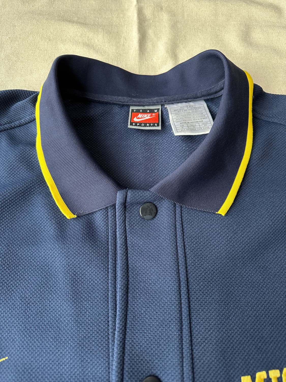 나이키 미시간 대학교 메이즈 앤 블루 웜업 반팔 셔츠 XL 상품이미지2