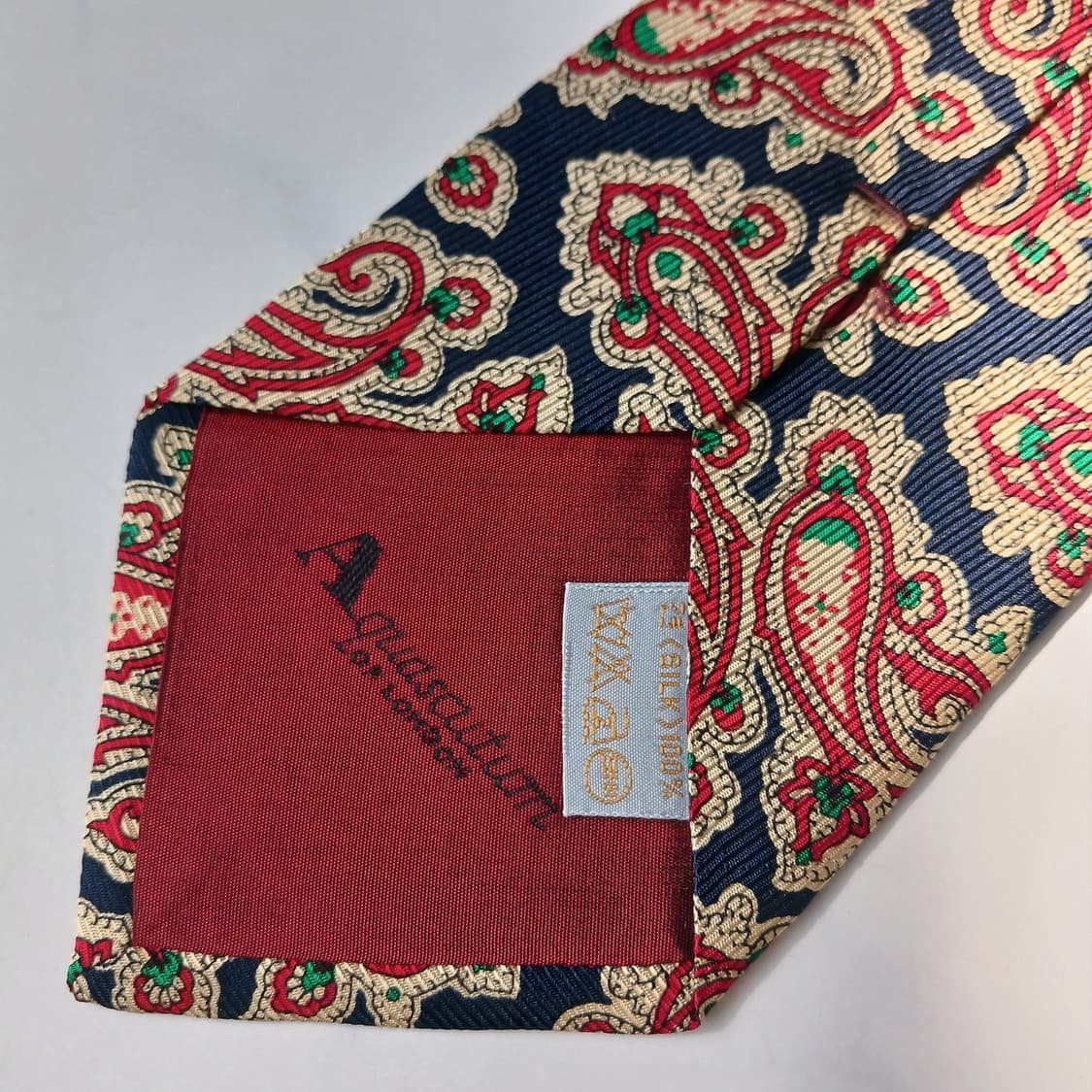 아쿠아스큐텀 네이비 레드 페이즐리 넥타이 9.5cm A+등급 E777
 상품이미지8