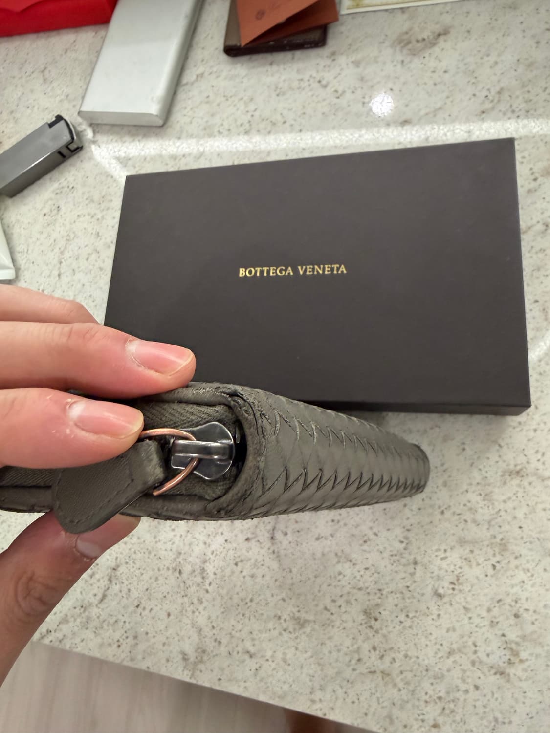 보테가베네타 인트레치아토 집업 장지갑 상품이미지5