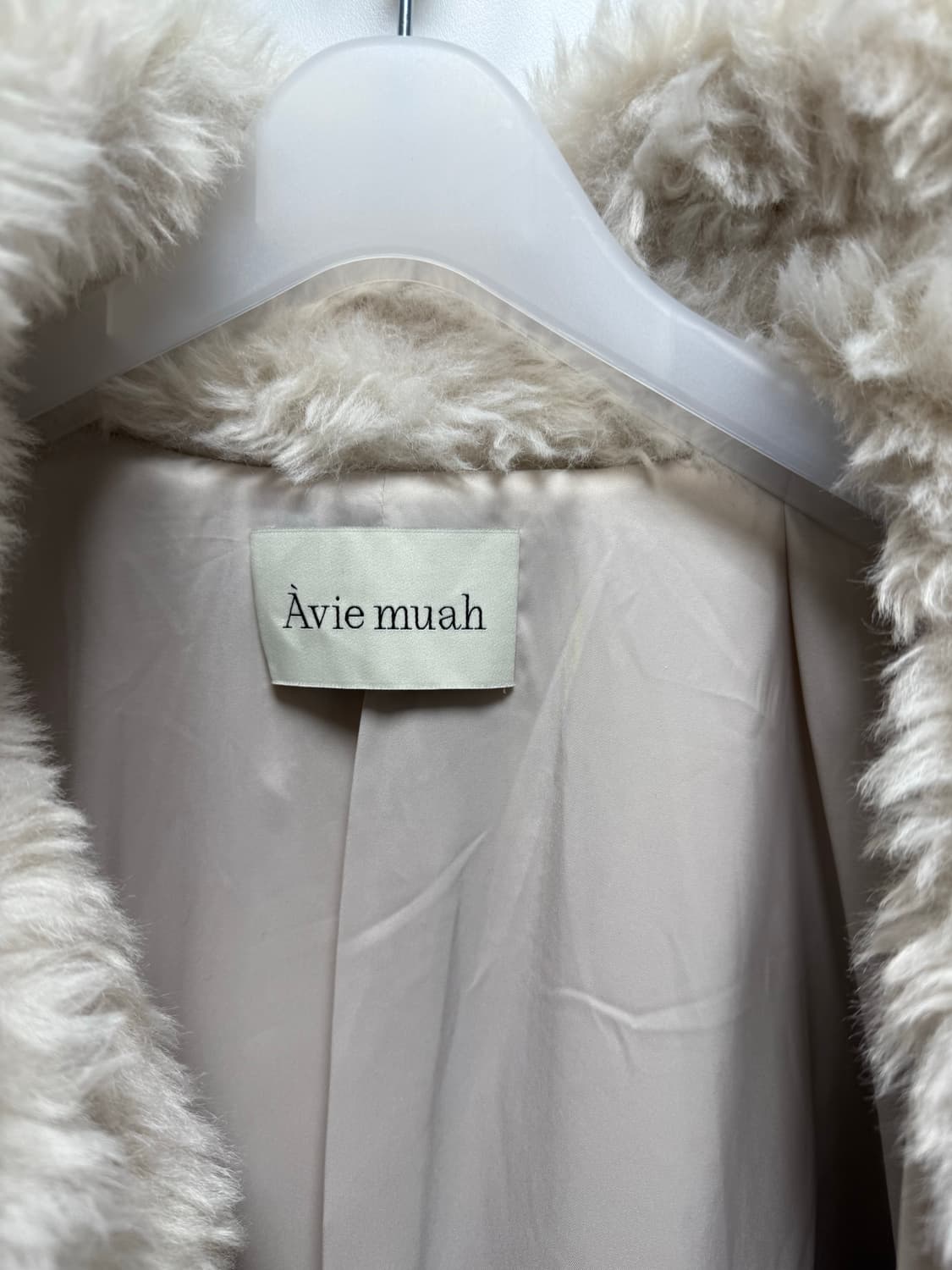 아비에무아 버클디테일 페이크 퍼 코트 상품이미지7