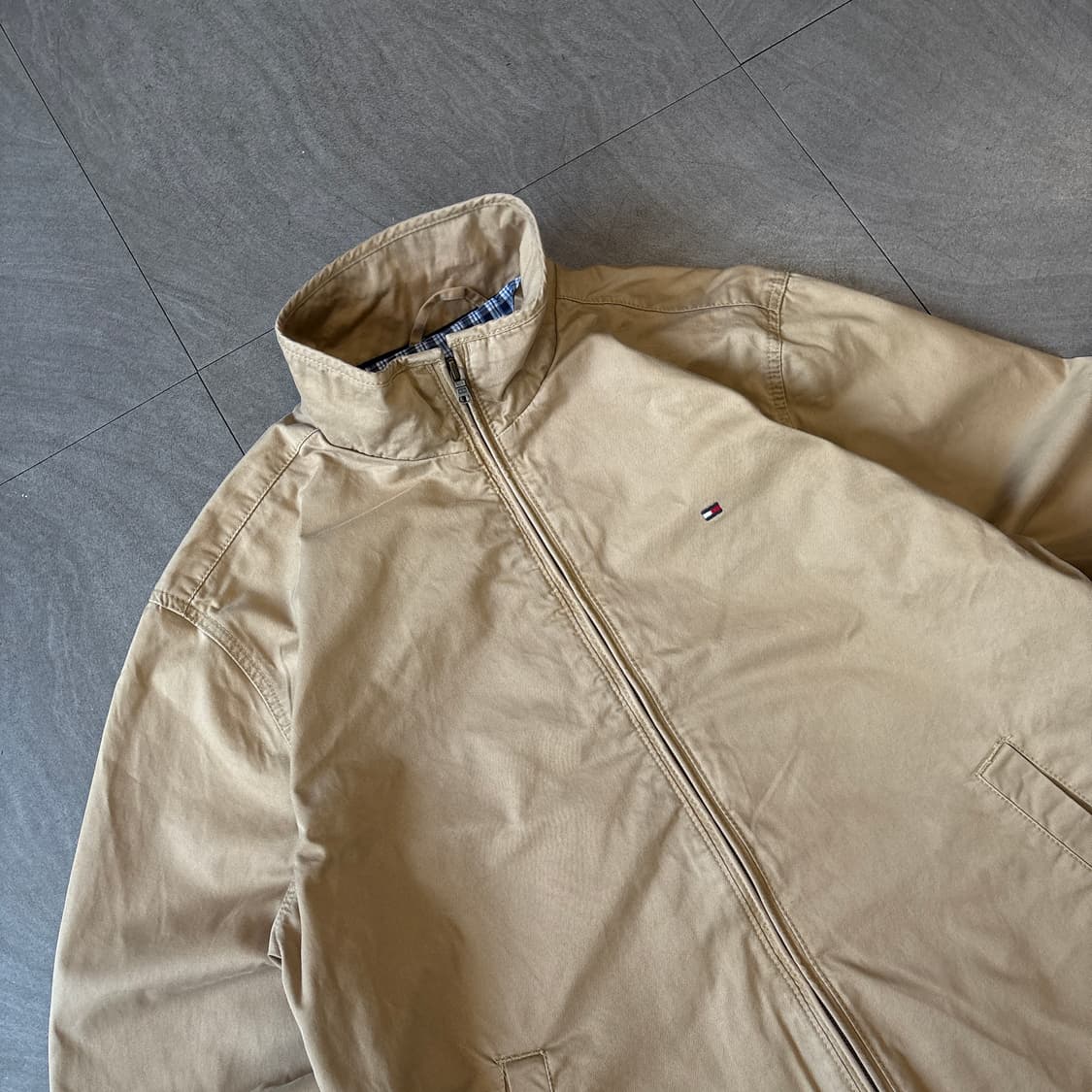 타미힐피거 정품 베이지 스윙톱 자켓 상품이미지2