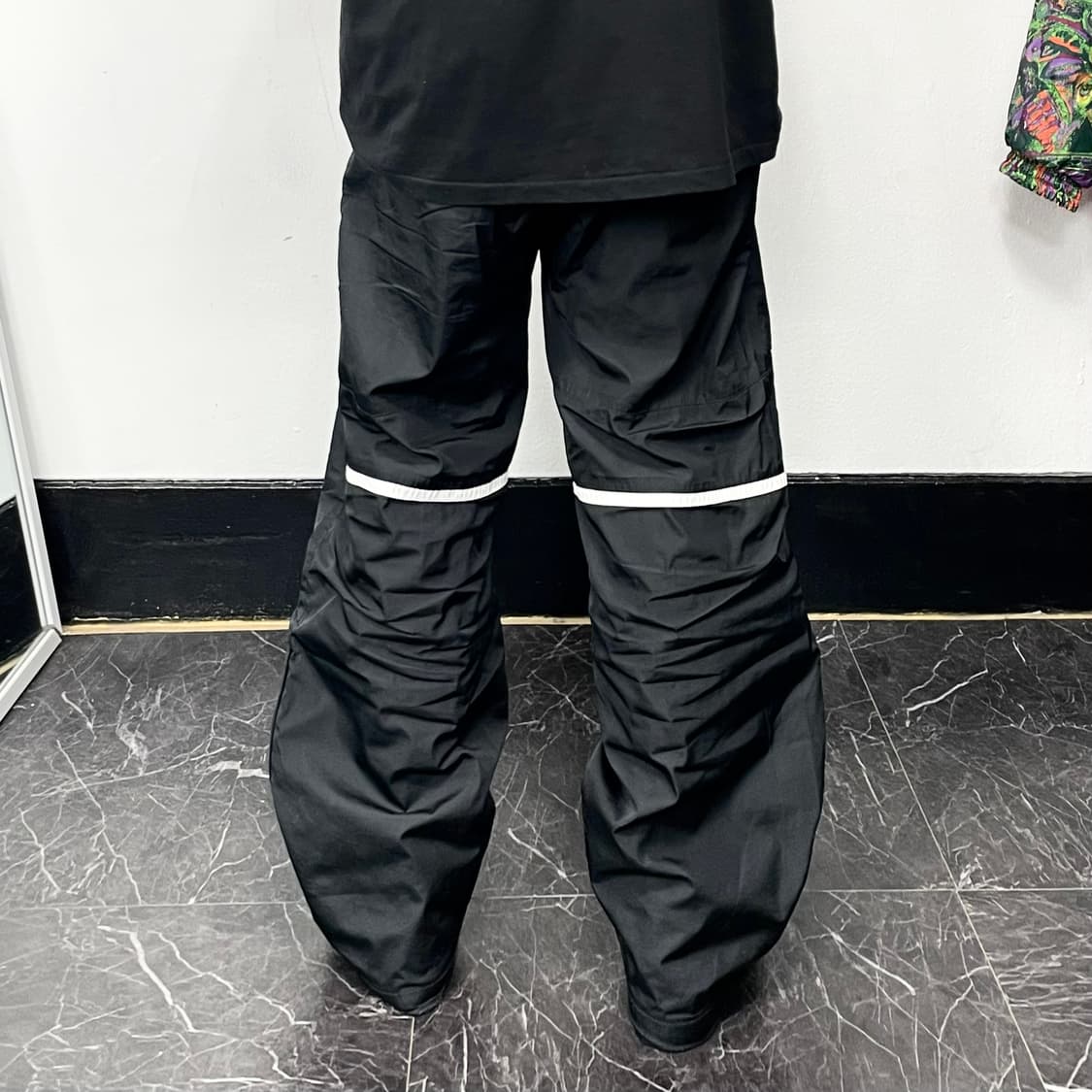 나이키 블랙 스우시 사이드절개 오버와이드 트랙팬츠 상품이미지3