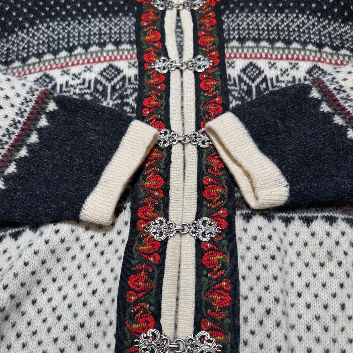 스쿼밸리 노르딕 버클 니트 가디건 상품이미지4