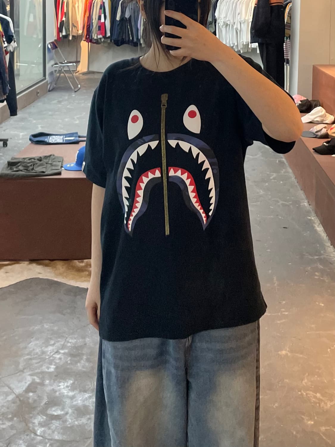 베이프 시그니처 샤크 그래픽 블랙반팔 H2403 상품이미지1