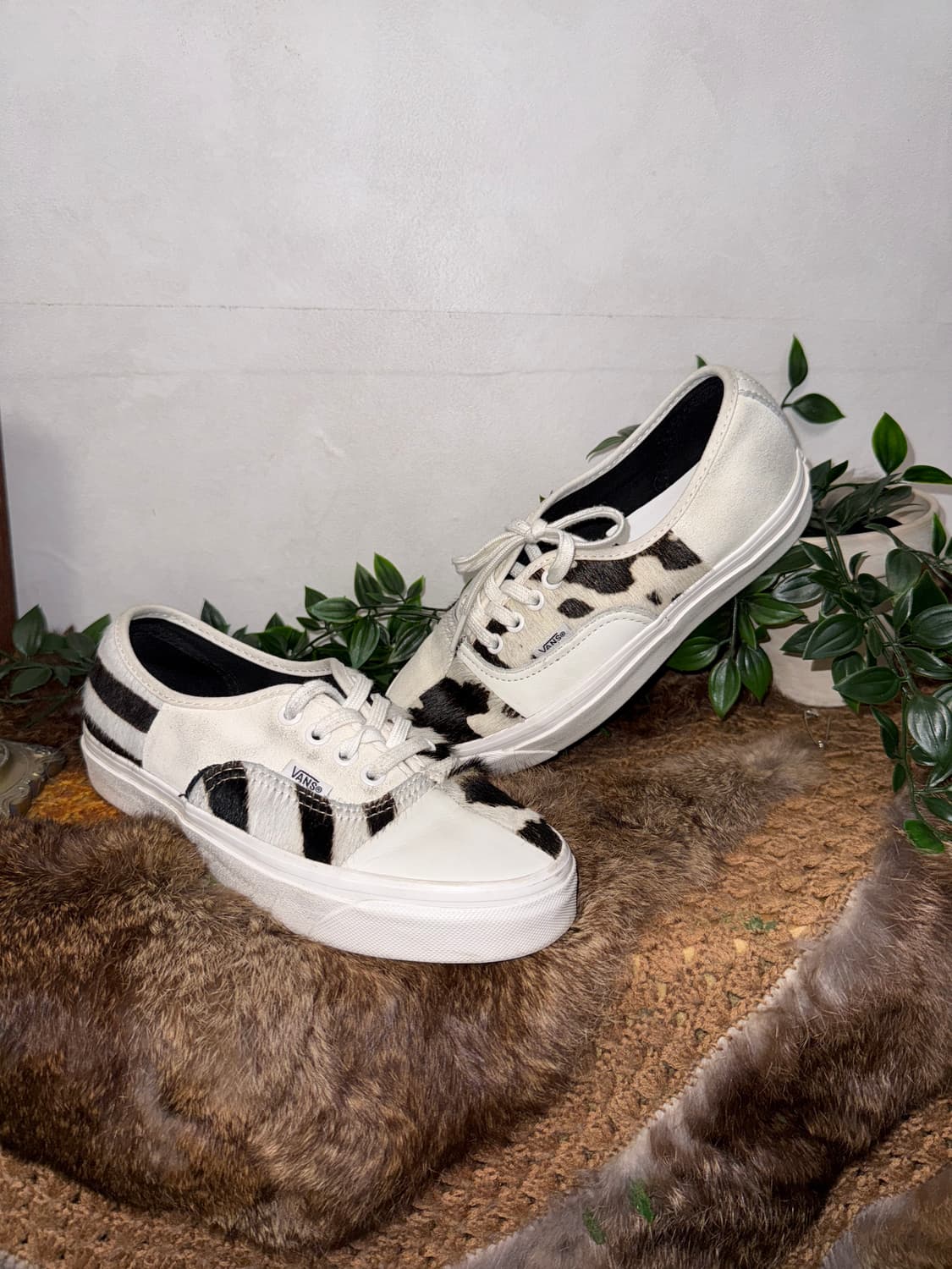 Vans white calf fur sneakers  상품이미지2