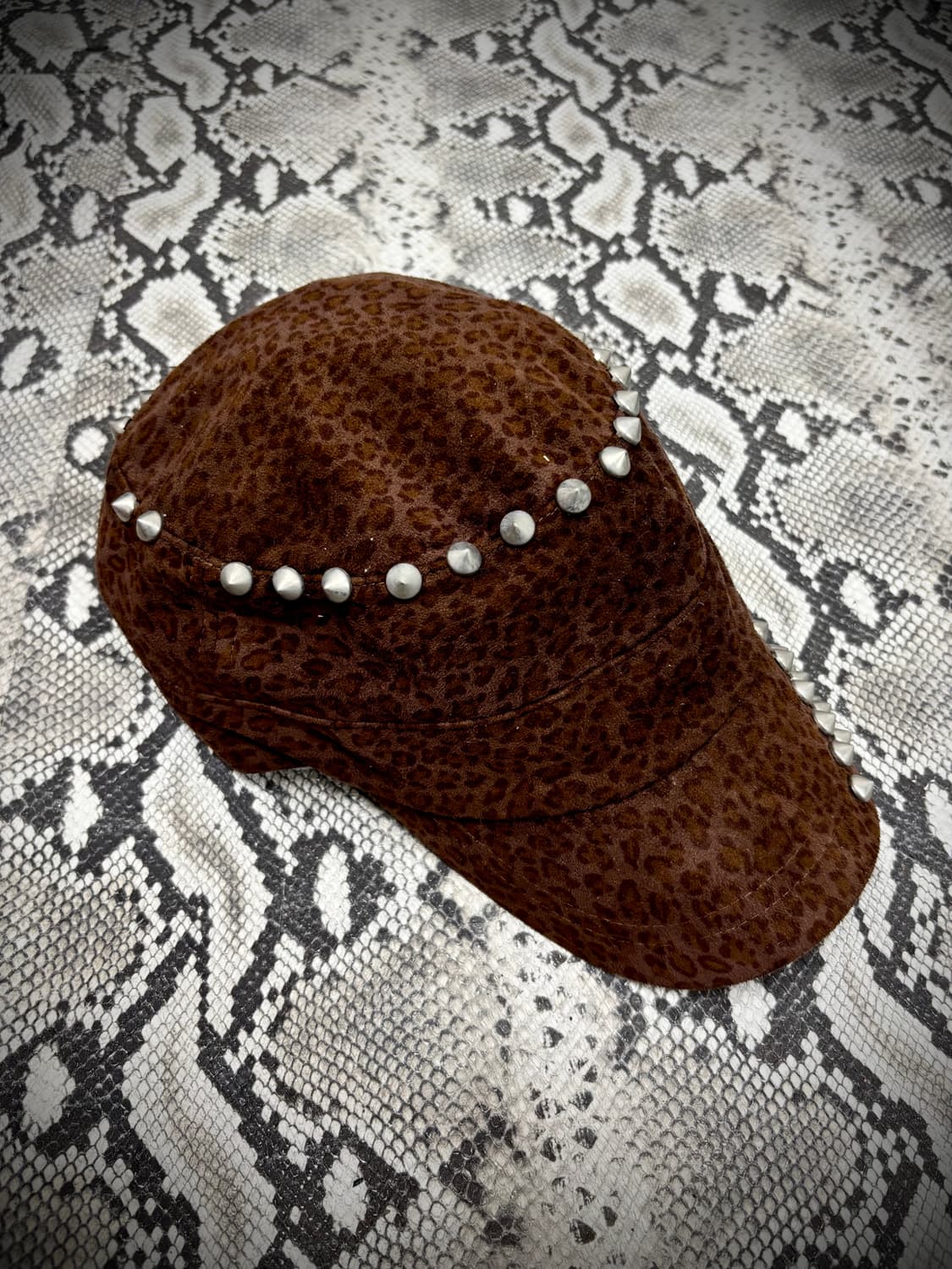 “Vintage” Leopard Stud Cap 상품이미지4
