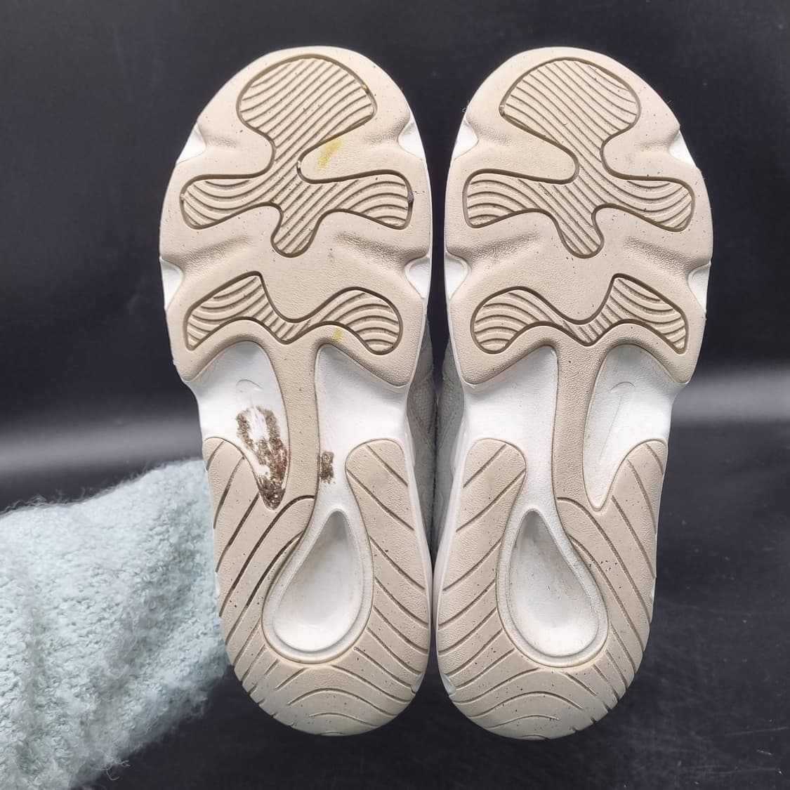 나이키 테크헤라 여성 운동화 240 상품이미지3