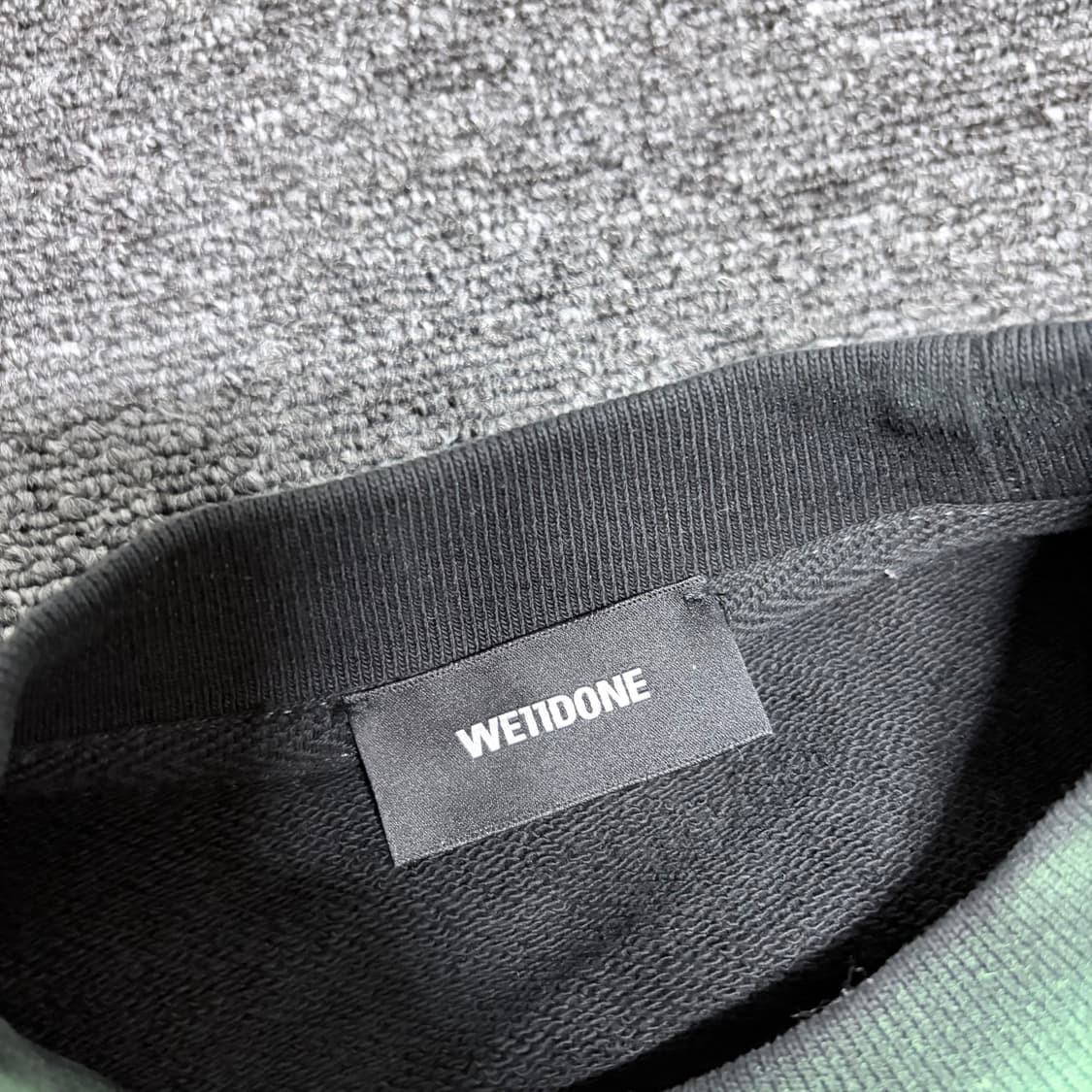 웰던 스프레이 로고 맨투맨 상품이미지4