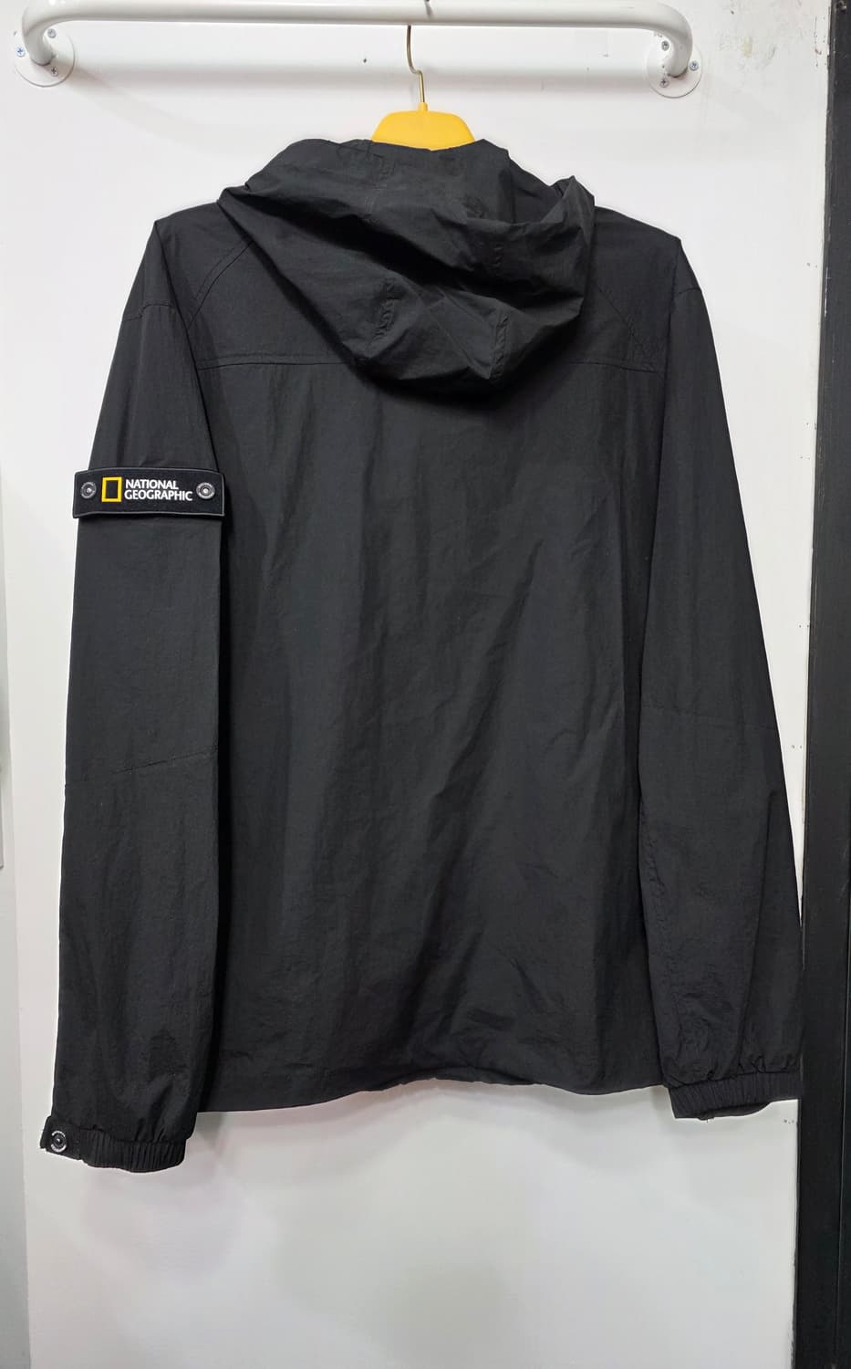내셔널지오그래픽 남성 바람막이 상품이미지2