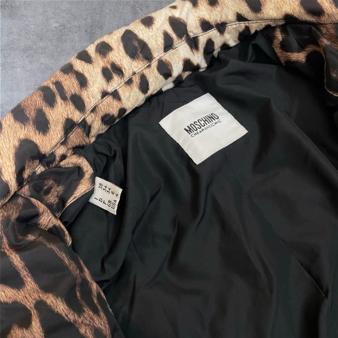 모스키노 Moschino 레오파드 프린팅 롱 패딩 코트 38 상품이미지3