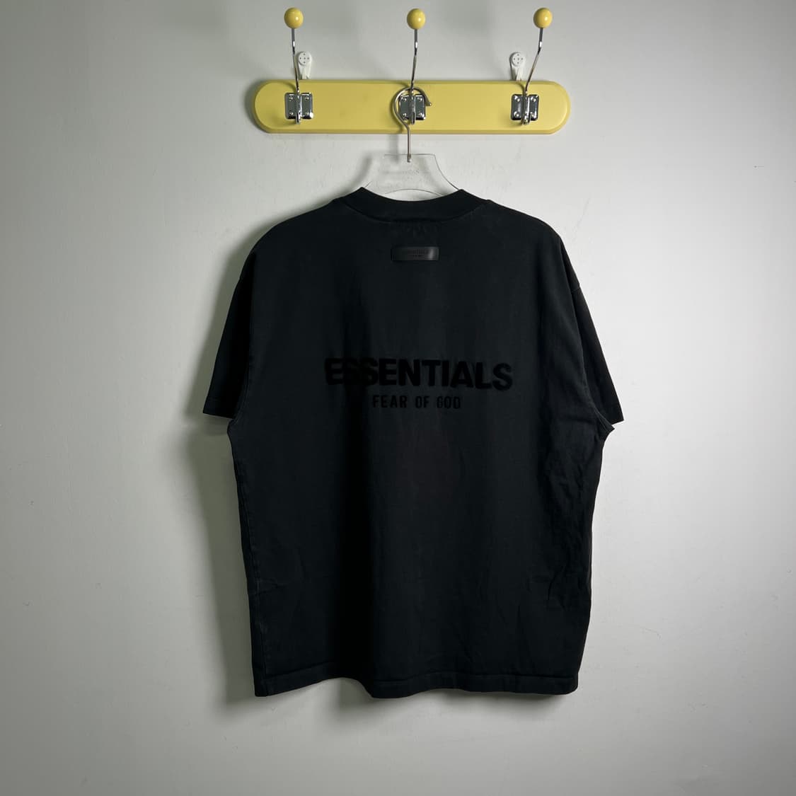 21ss 피어오브갓 에센셜 블랙 3D 백로고 반팔 티셔츠 M 상품이미지2