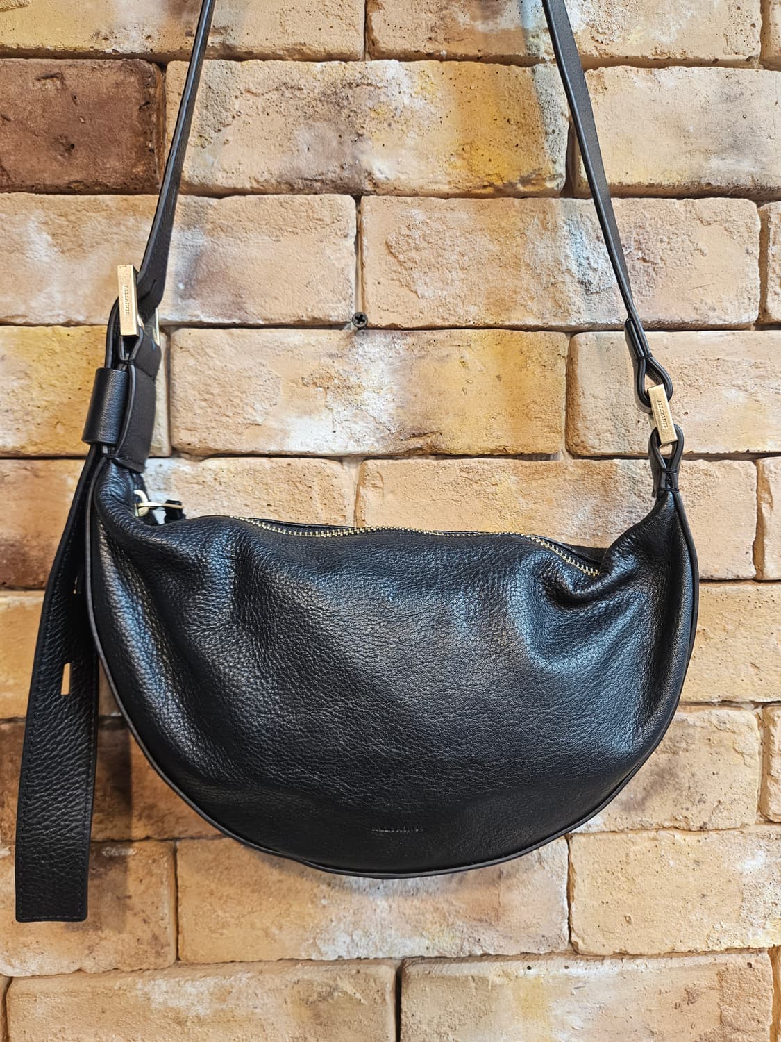 올세인츠 블랙 가죽 크로스백 상품이미지1