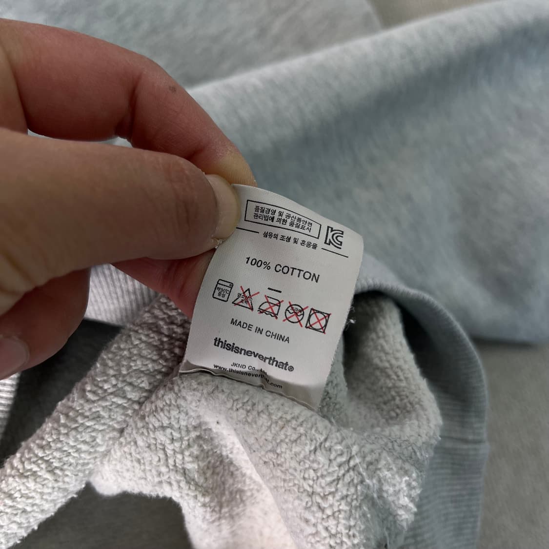 105 디스이즈네버댓 백로고 그레이 코튼 후드티 상품이미지7