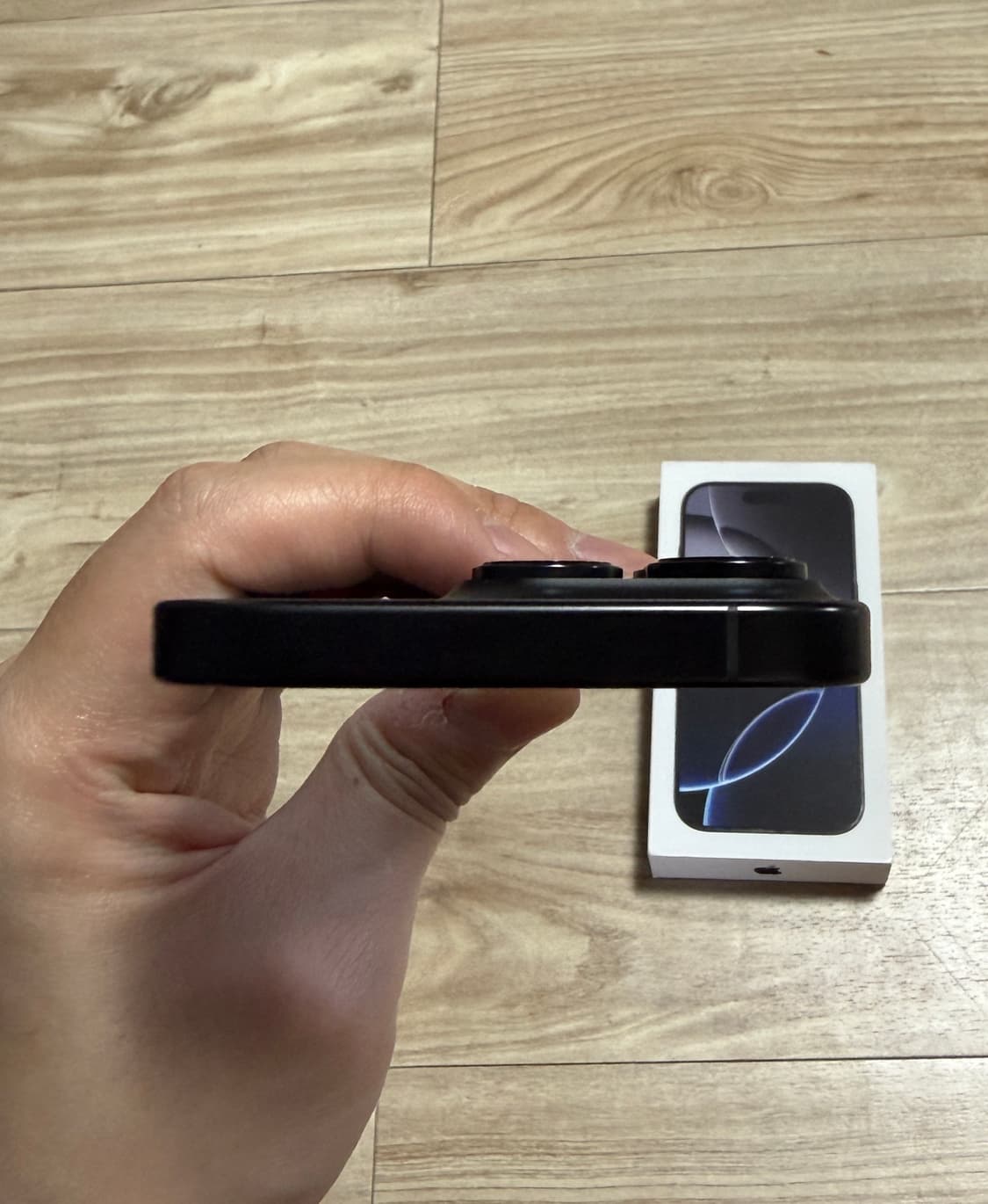아이폰16프로 128GB 블랙 상품이미지9