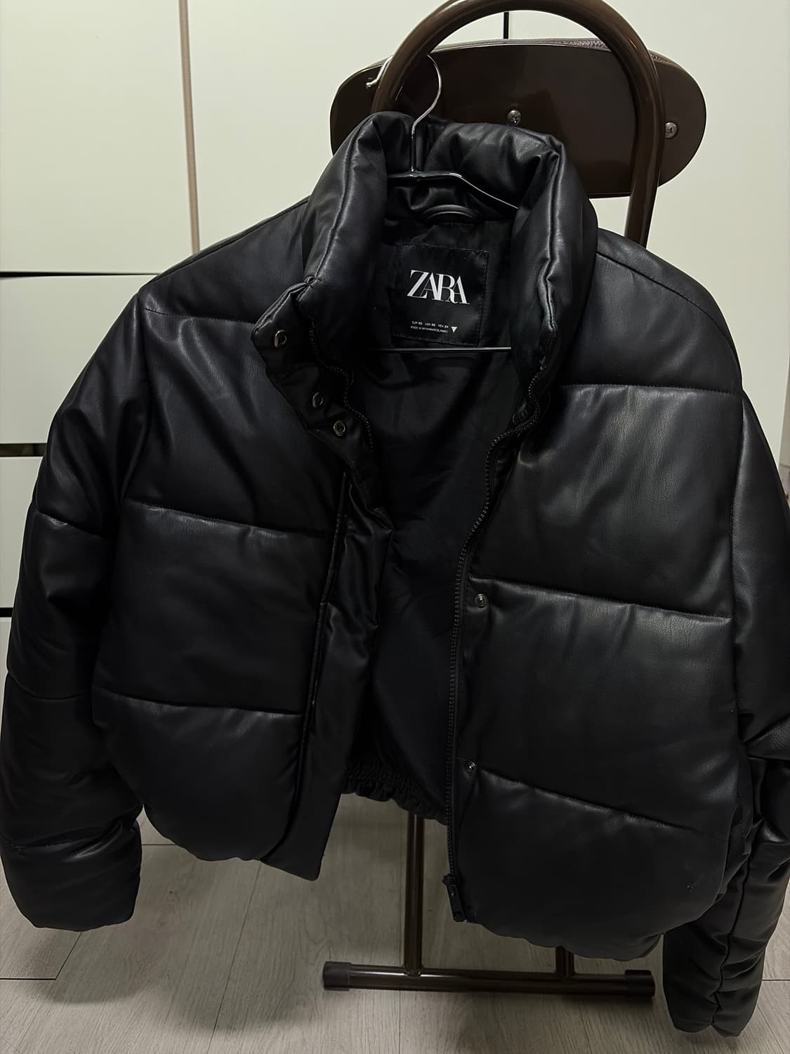 자라 레더 푸퍼 숏패딩 상품이미지3